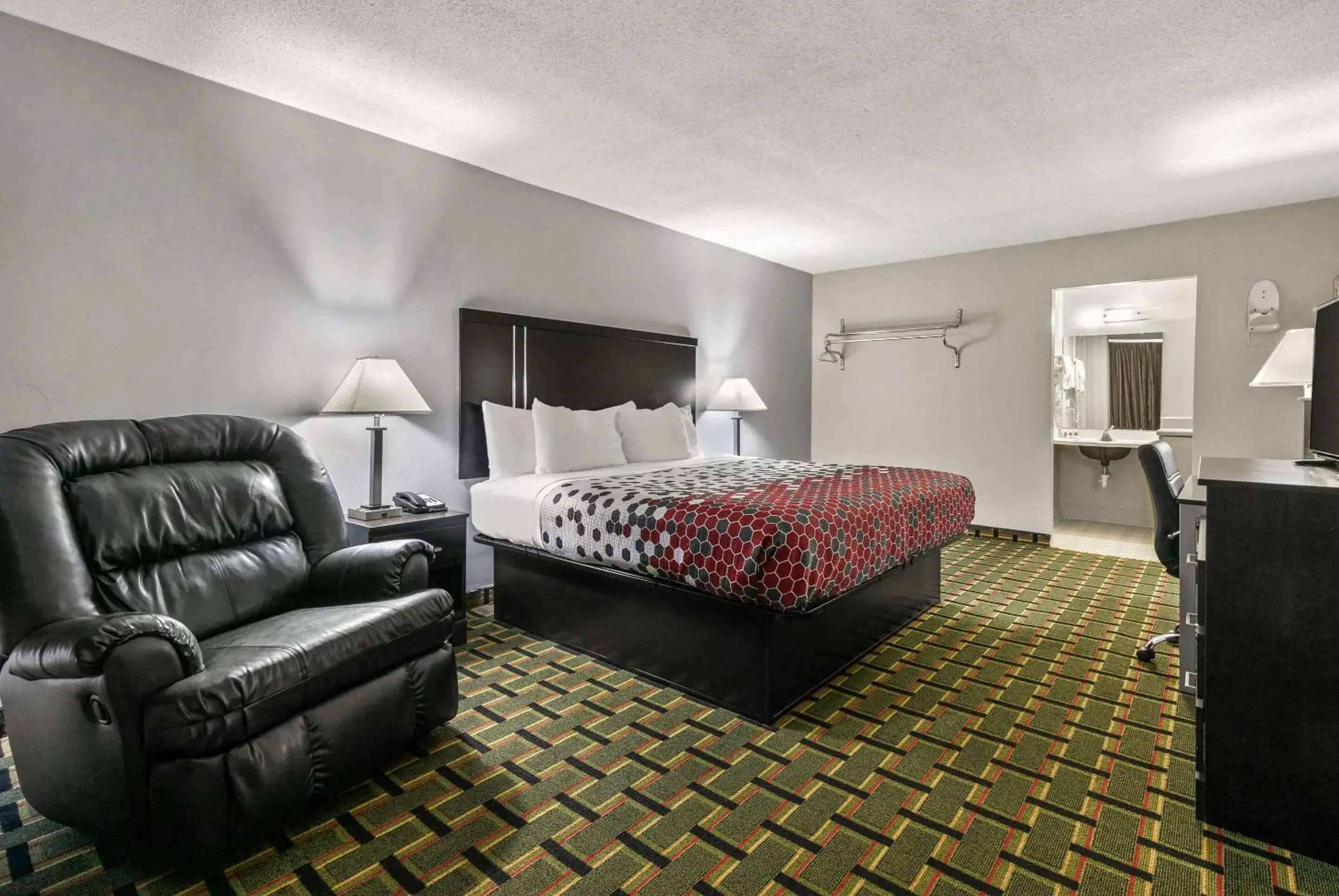 Bedroom, Bed in Econo Lodge Bedroom, Bed in Econo Lodge