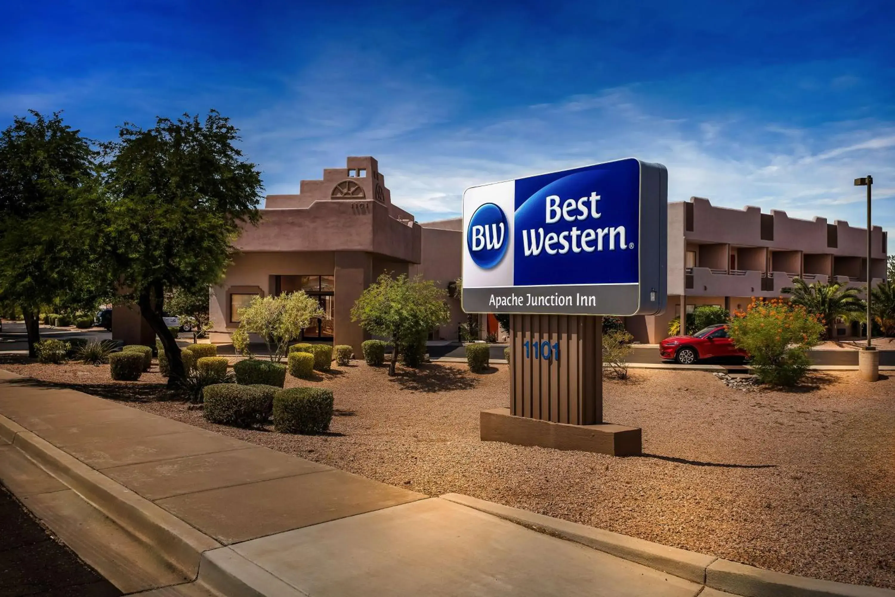 Property building in Best Western Apache Junction Inn Property building in Best Western Apache Junction Inn