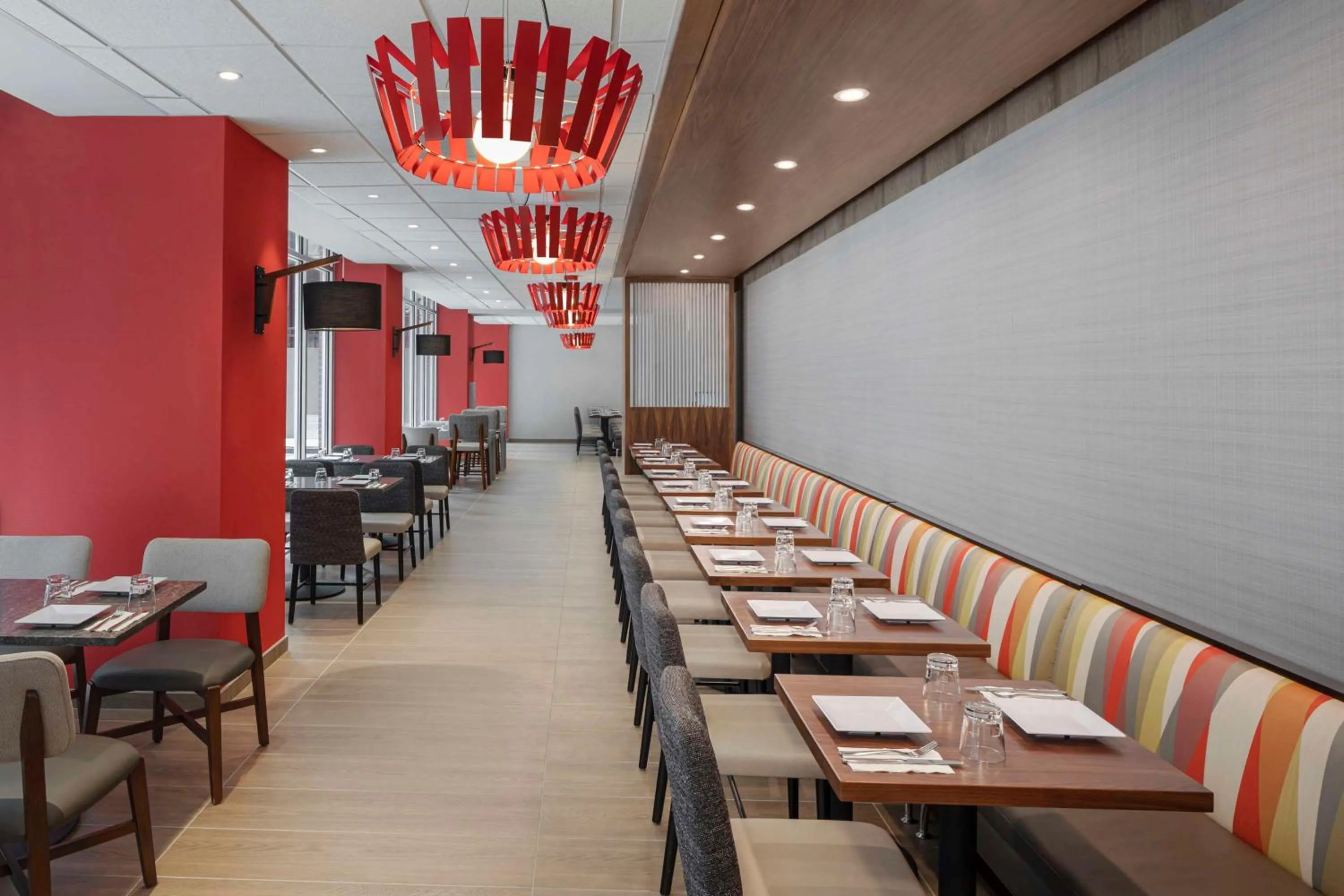 Restaurant/places to eat in Hyatt Place New York City - Times Square