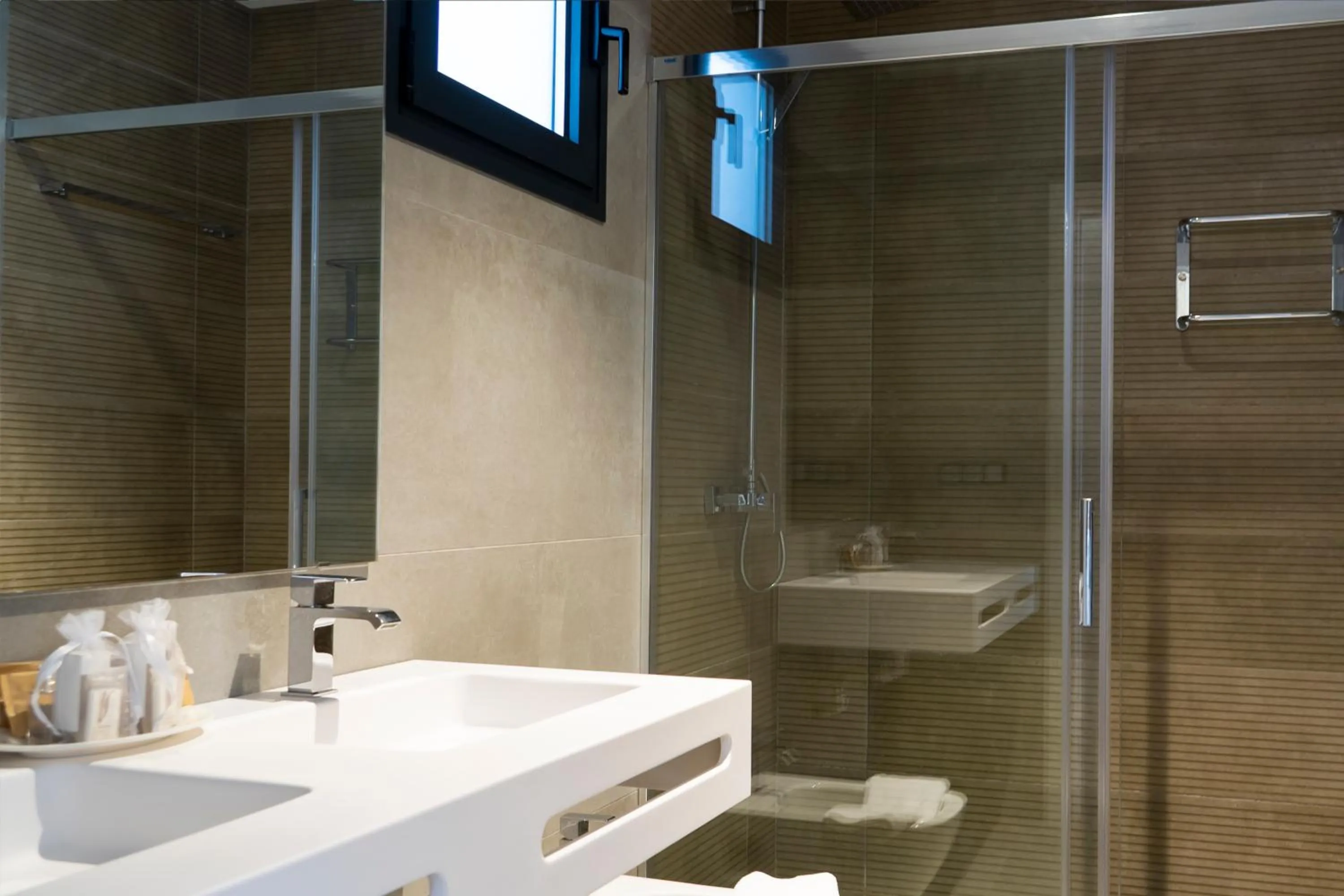 Bathroom in Hotel Playa de la Plata