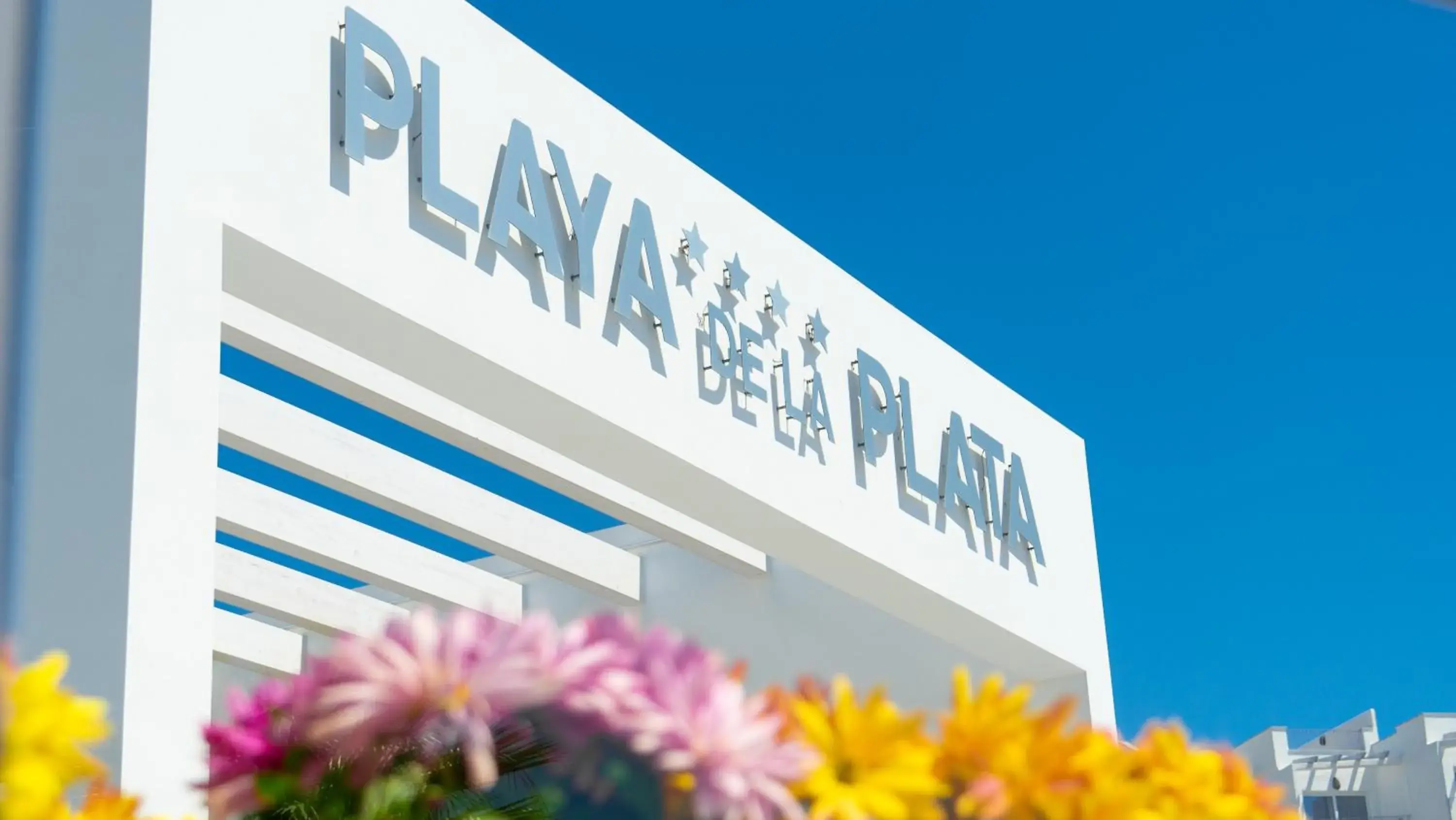 Property building, Property Logo/Sign in Hotel Playa de la Plata