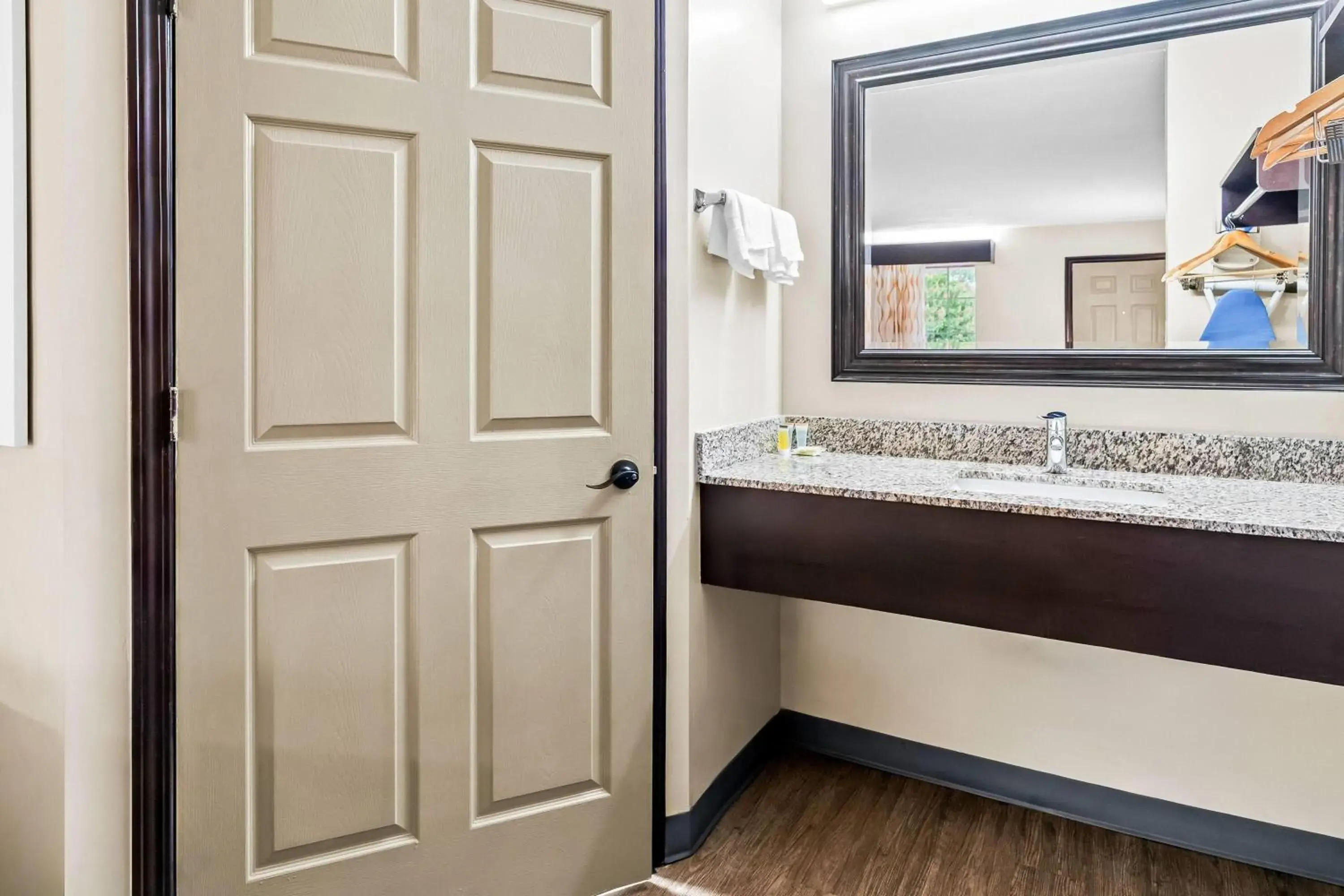 Double Room with Two Double Beds - Non-Smoking in Days Inn by Wyndham Spartanburg Double Room with Two Double Beds - Non-Smoking in Days Inn by Wyndham Spartanburg