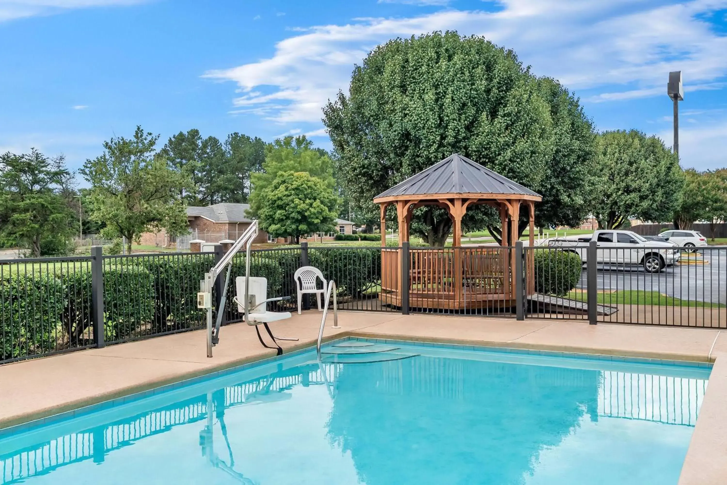 Swimming pool in Days Inn by Wyndham Spartanburg Swimming pool in Days Inn by Wyndham Spartanburg