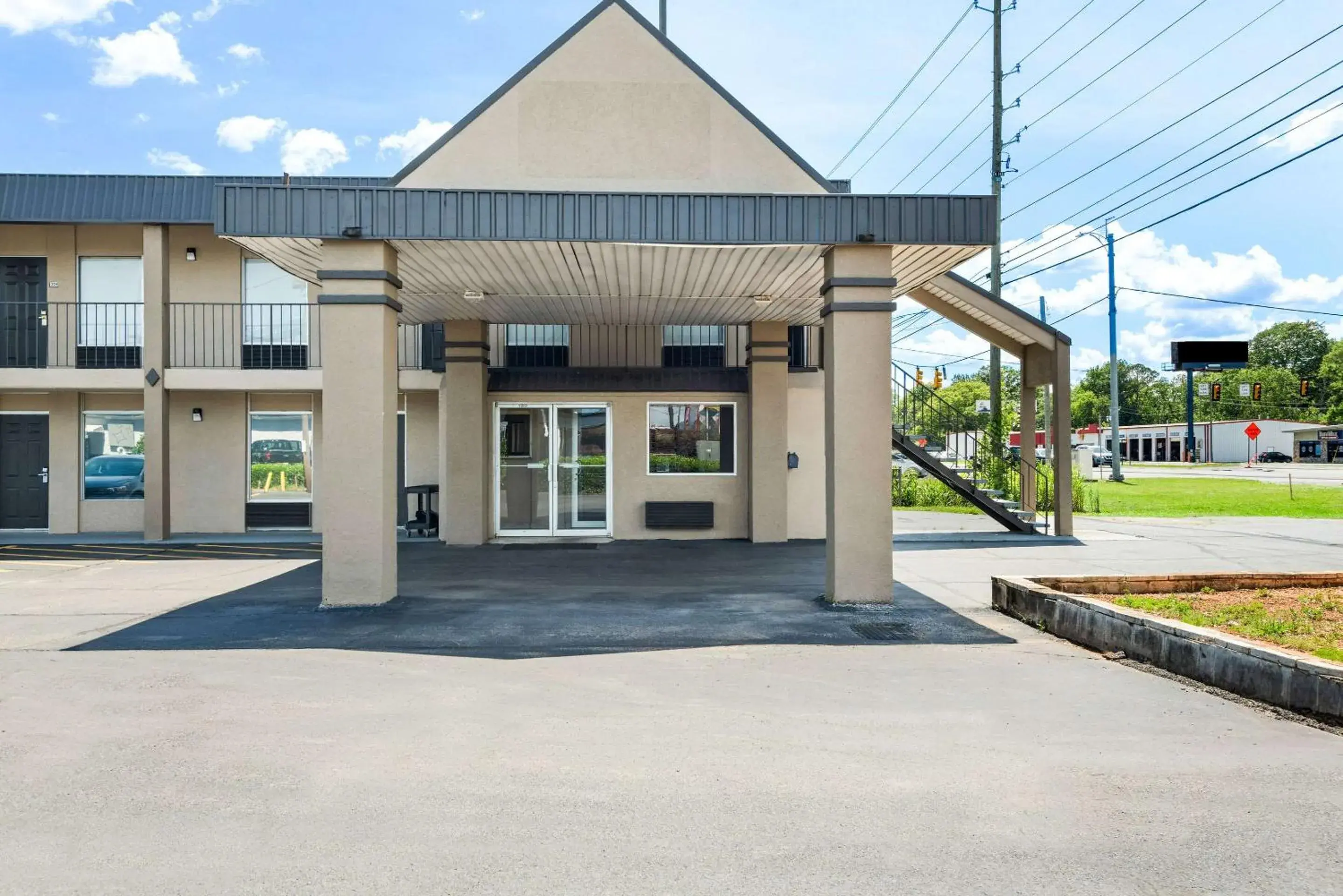 Property building in Rodeway Inn Oxford Property building in Rodeway Inn Oxford