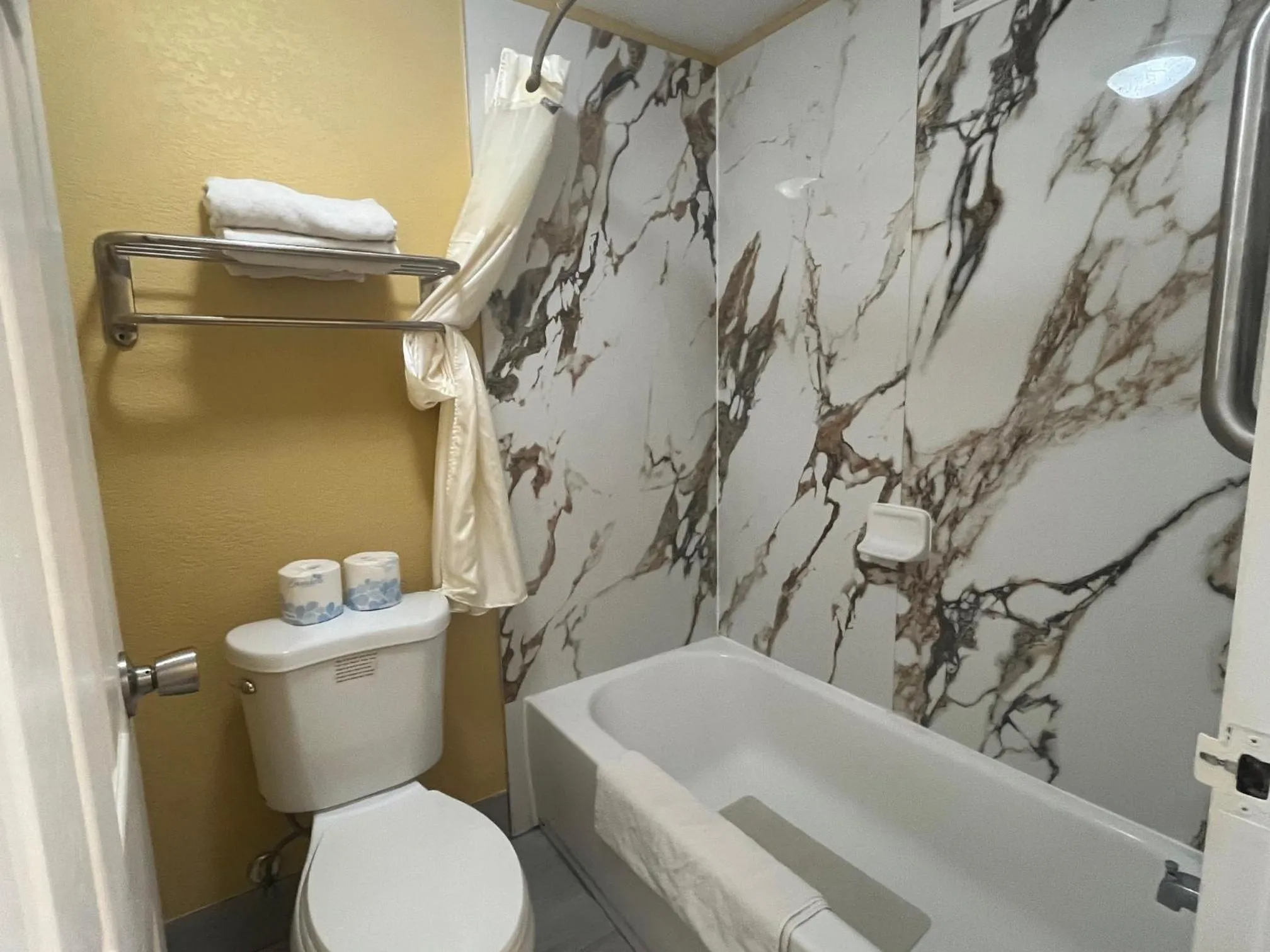 Super 8 By Wyndham Kingsland I-95 Naval Base Area