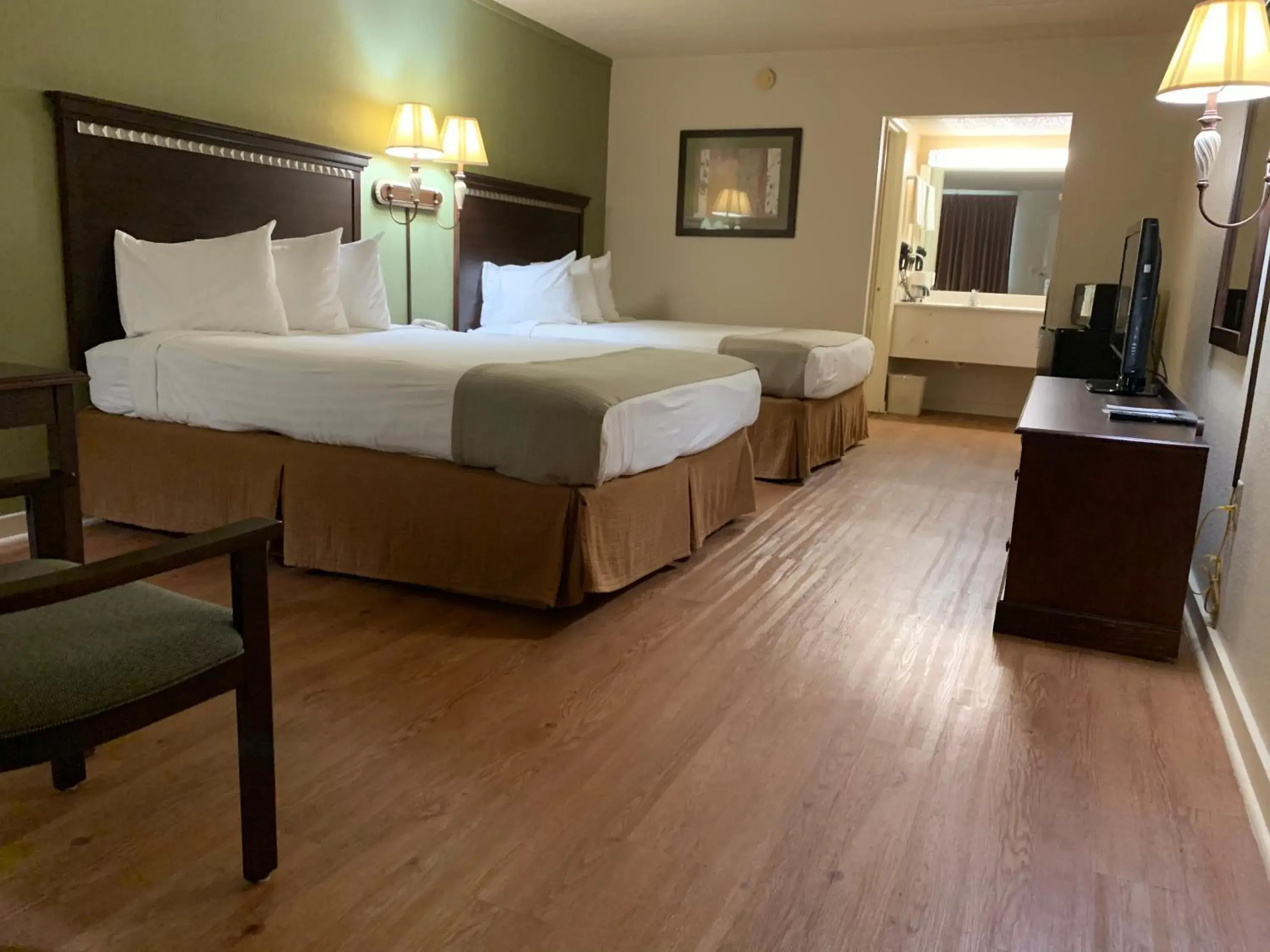 Queen Room with Two Queen Beds - Disability Access - Non-Smoking in Motel 6 Abbeville, AL Queen Room with Two Queen Beds - Disability Access - Non-Smoking in Motel 6 Abbeville, AL