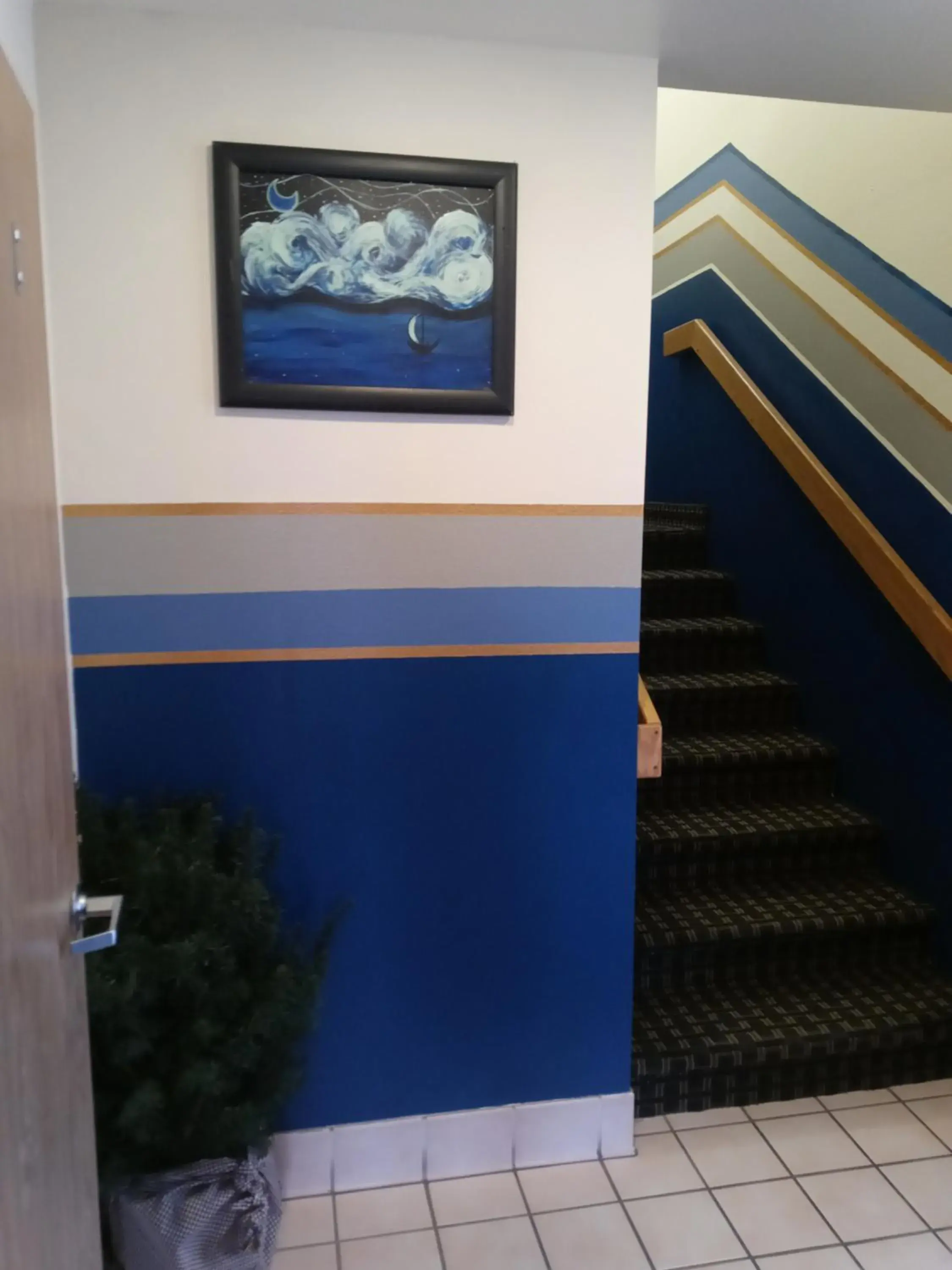 Lobby or reception in Super 8 by Wyndham Windsor Lobby or reception in Super 8 by Wyndham Windsor