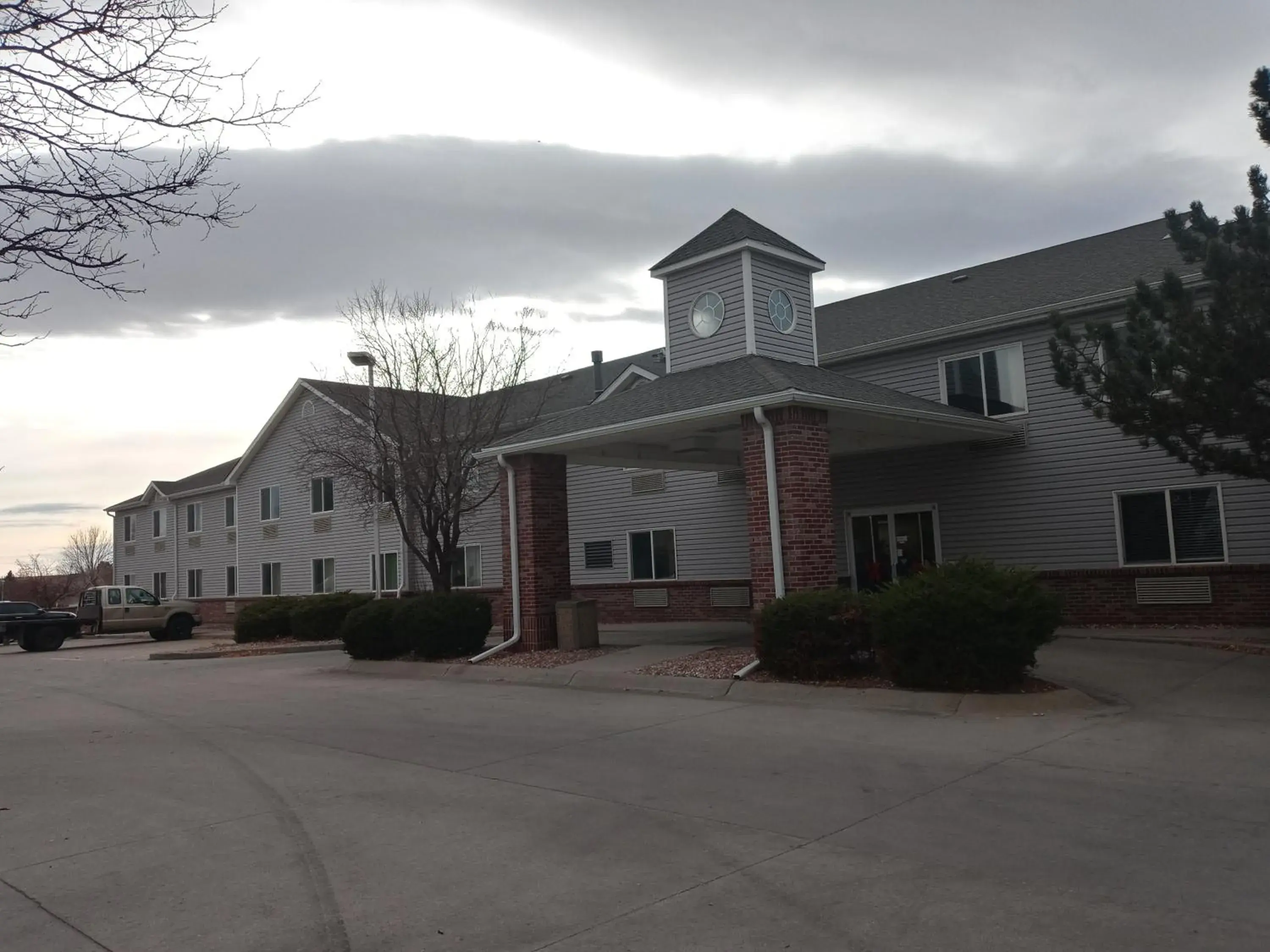 Property building in Super 8 by Wyndham Windsor Property building in Super 8 by Wyndham Windsor