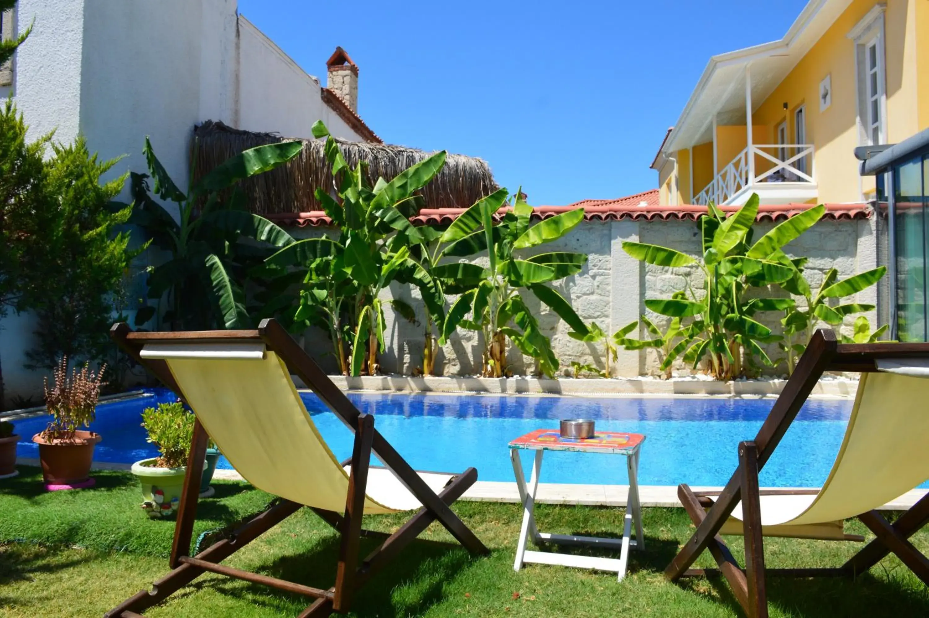 Swimming pool in Kybele Suites Alaçatı Swimming pool in Kybele Suites Alaçatı