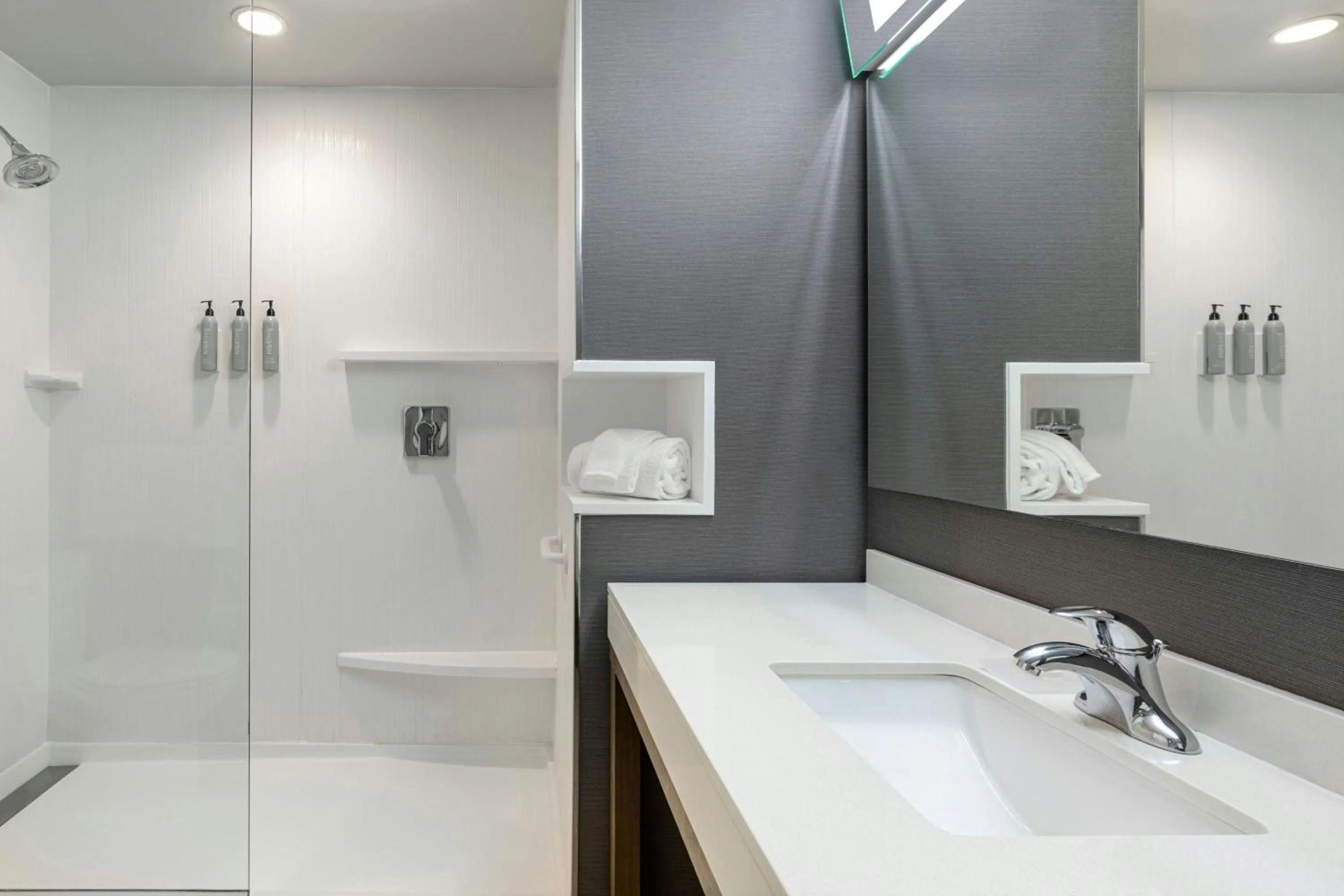 Bathroom in Courtyard by Marriott St. Louis St. Peters