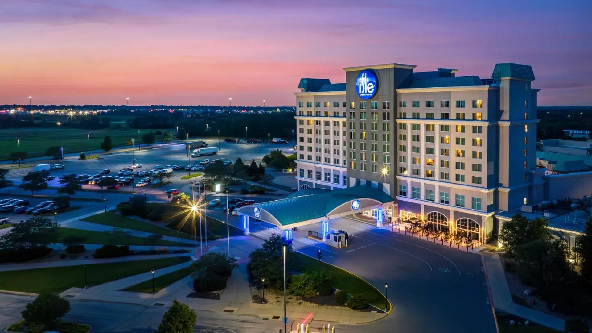 Property building in Isle Casino Hotel Waterloo, A Caesars Destination Property building in Isle Casino Hotel Waterloo, A Caesars Destination