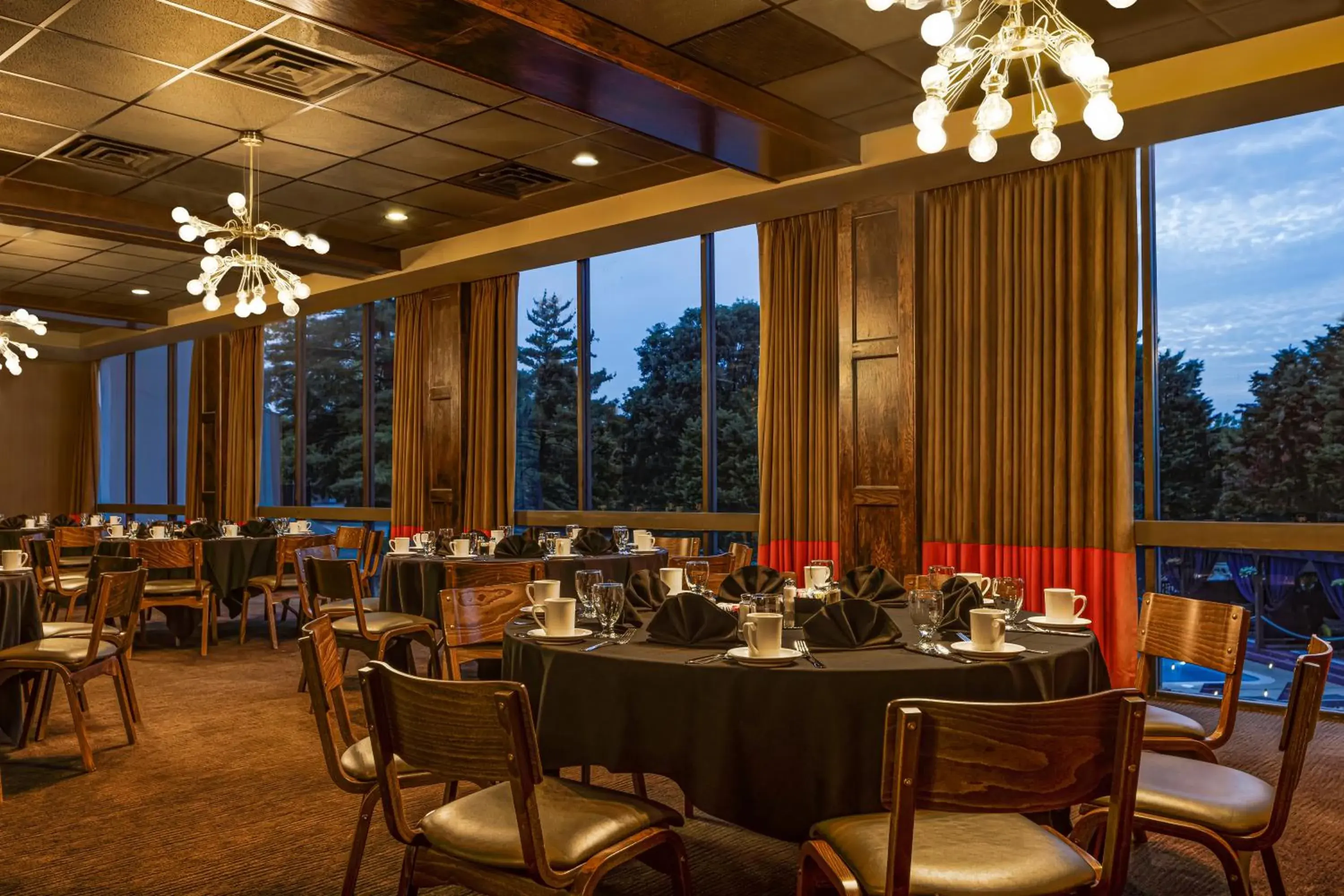 Restaurant/places to eat in Hotel Preston Nashville Airport Restaurant/places to eat in Hotel Preston Nashville Airport