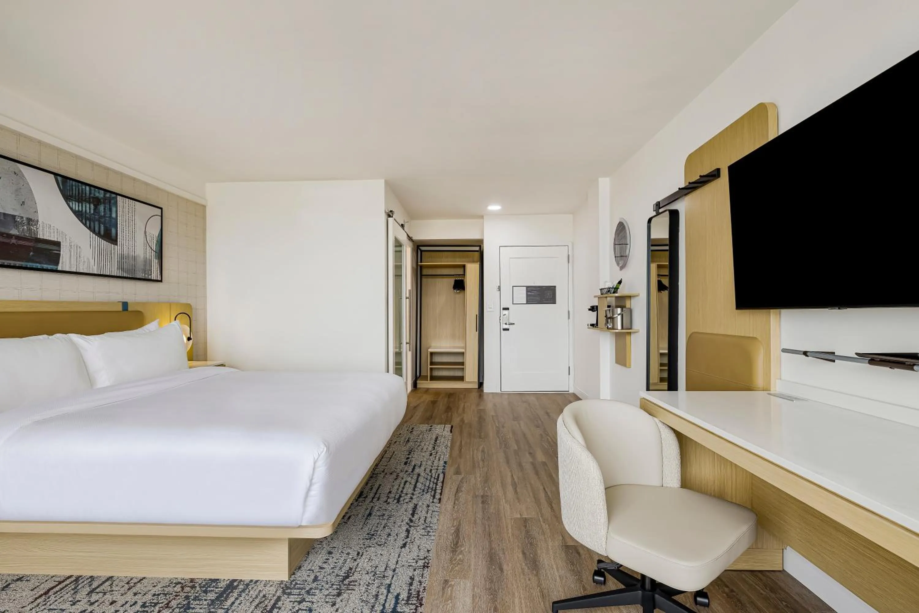 Bed in Hotel Preston Nashville Airport