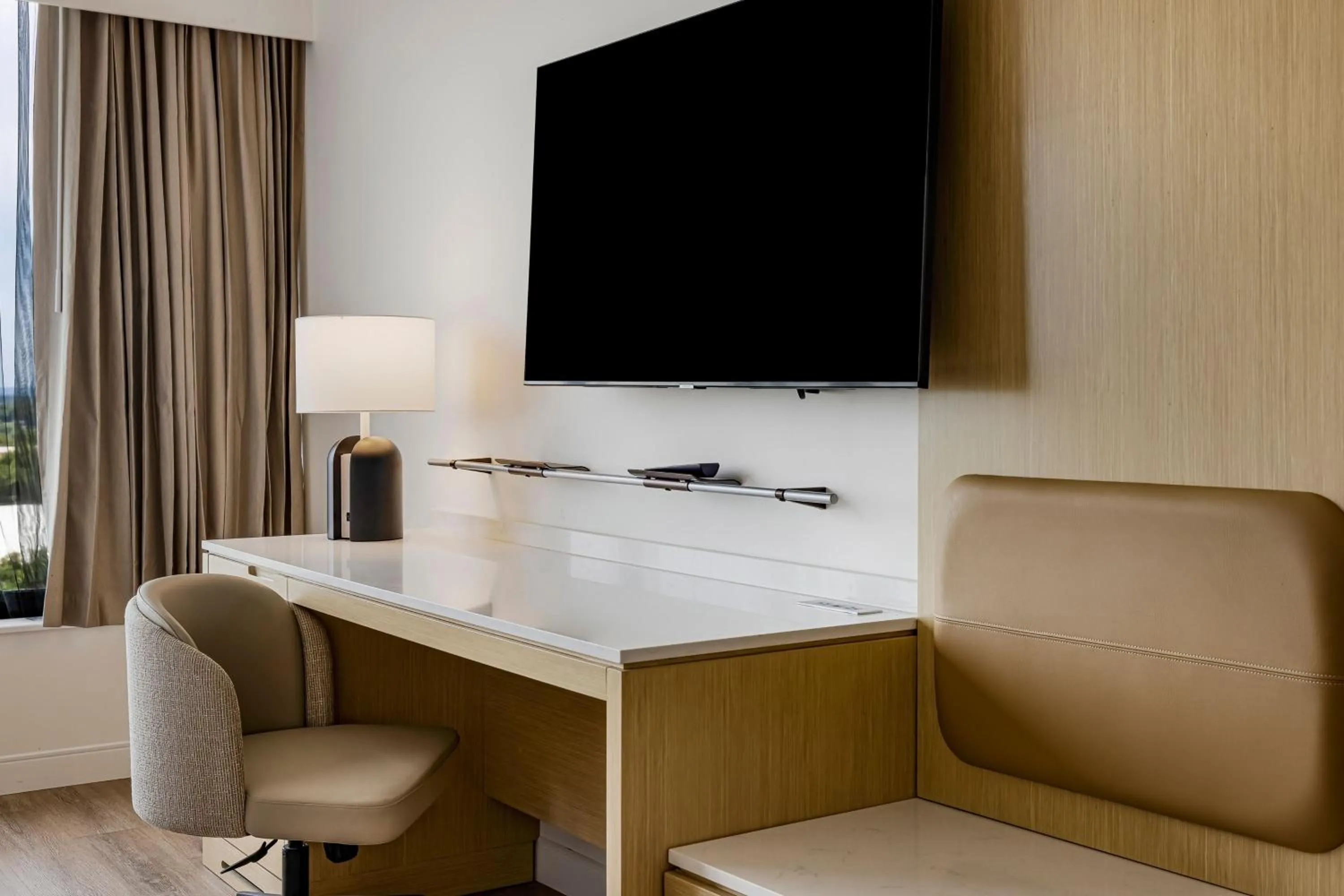 Photo of the whole room in Hotel Preston Nashville Airport