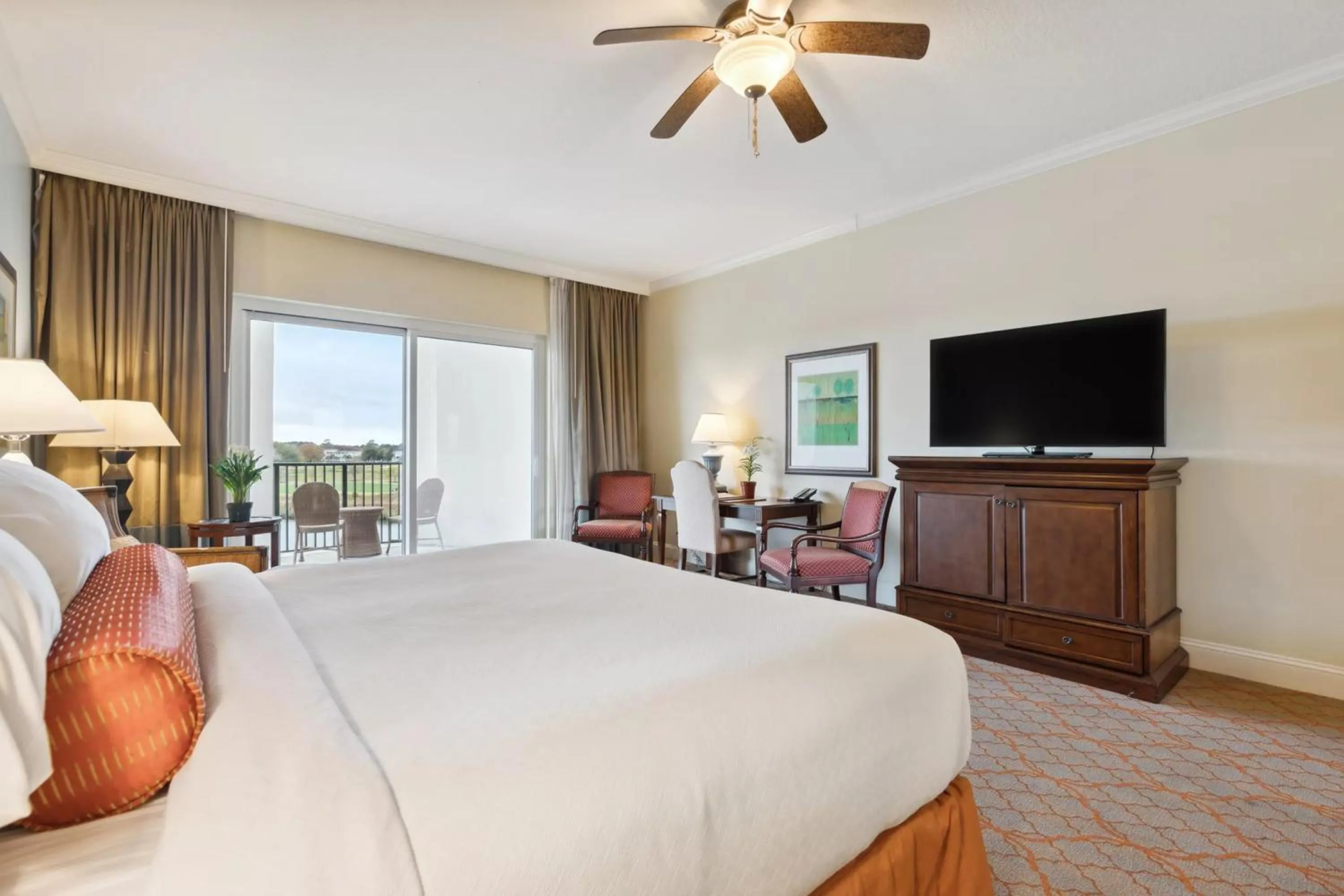 Bed in Marina Inn at Grande Dunes