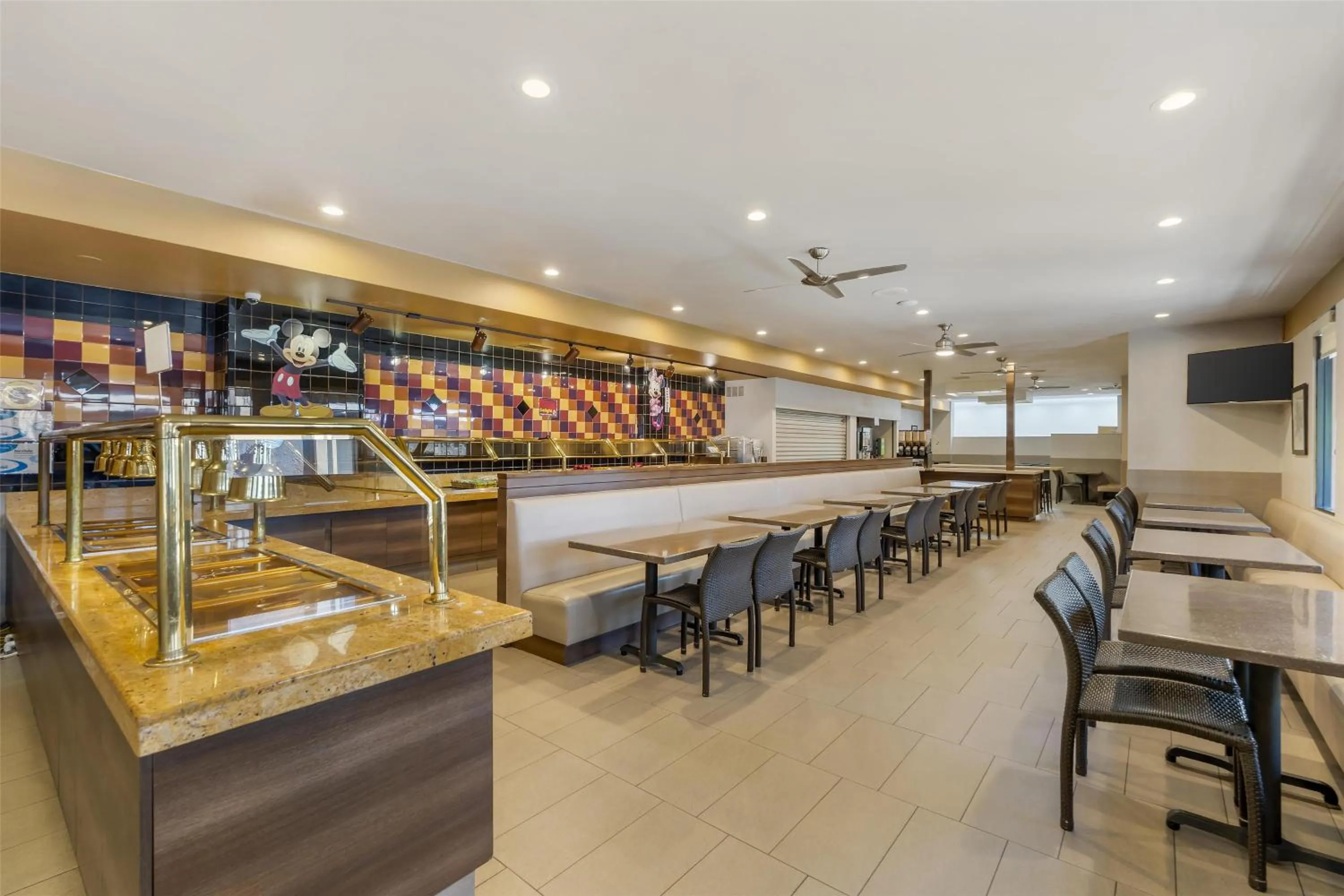 Breakfast in Best Western Plus Park Place Inn - Mini Suites