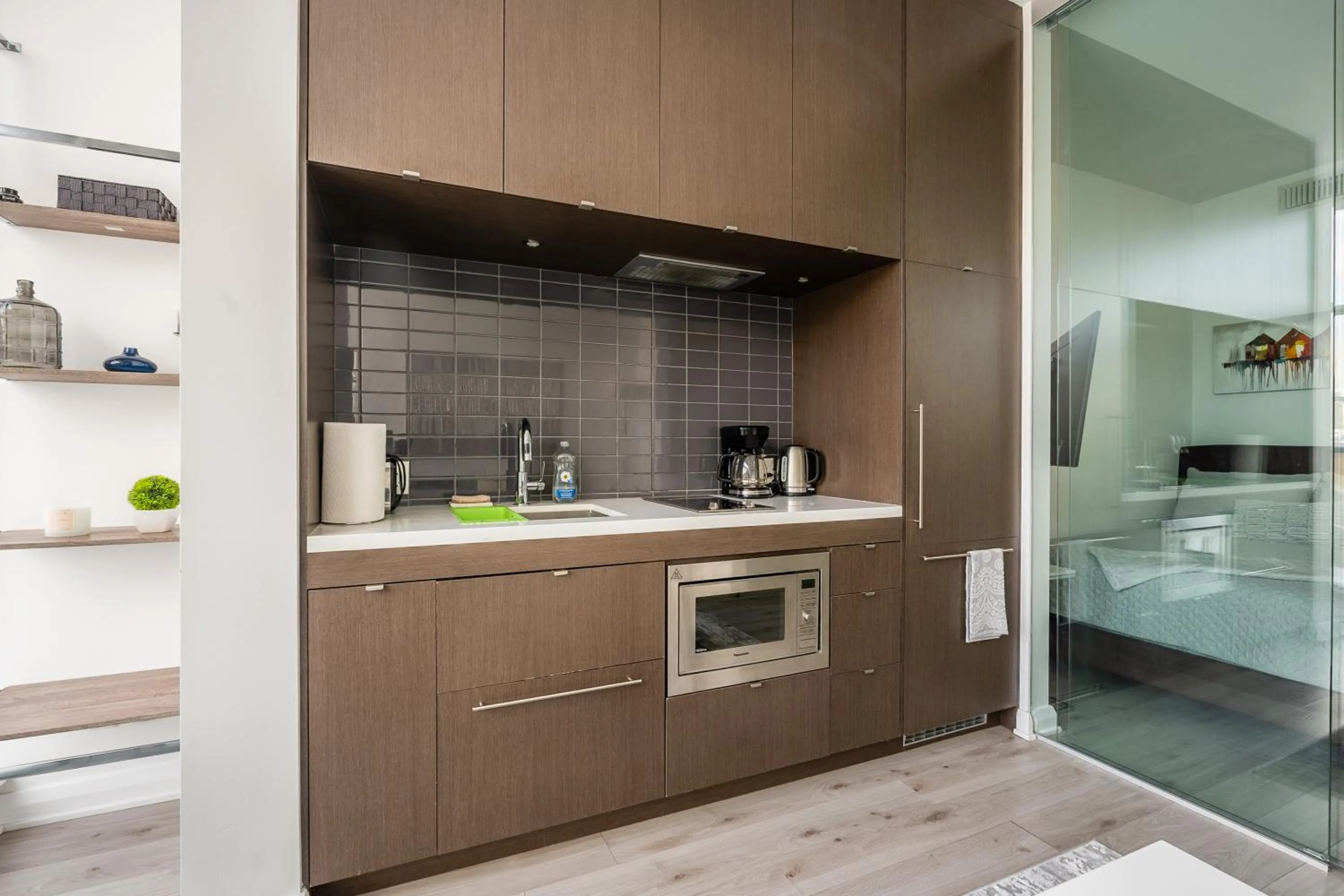 Kitchen or kitchenette in GLOBALSTAY Charming Yorkville Aprt