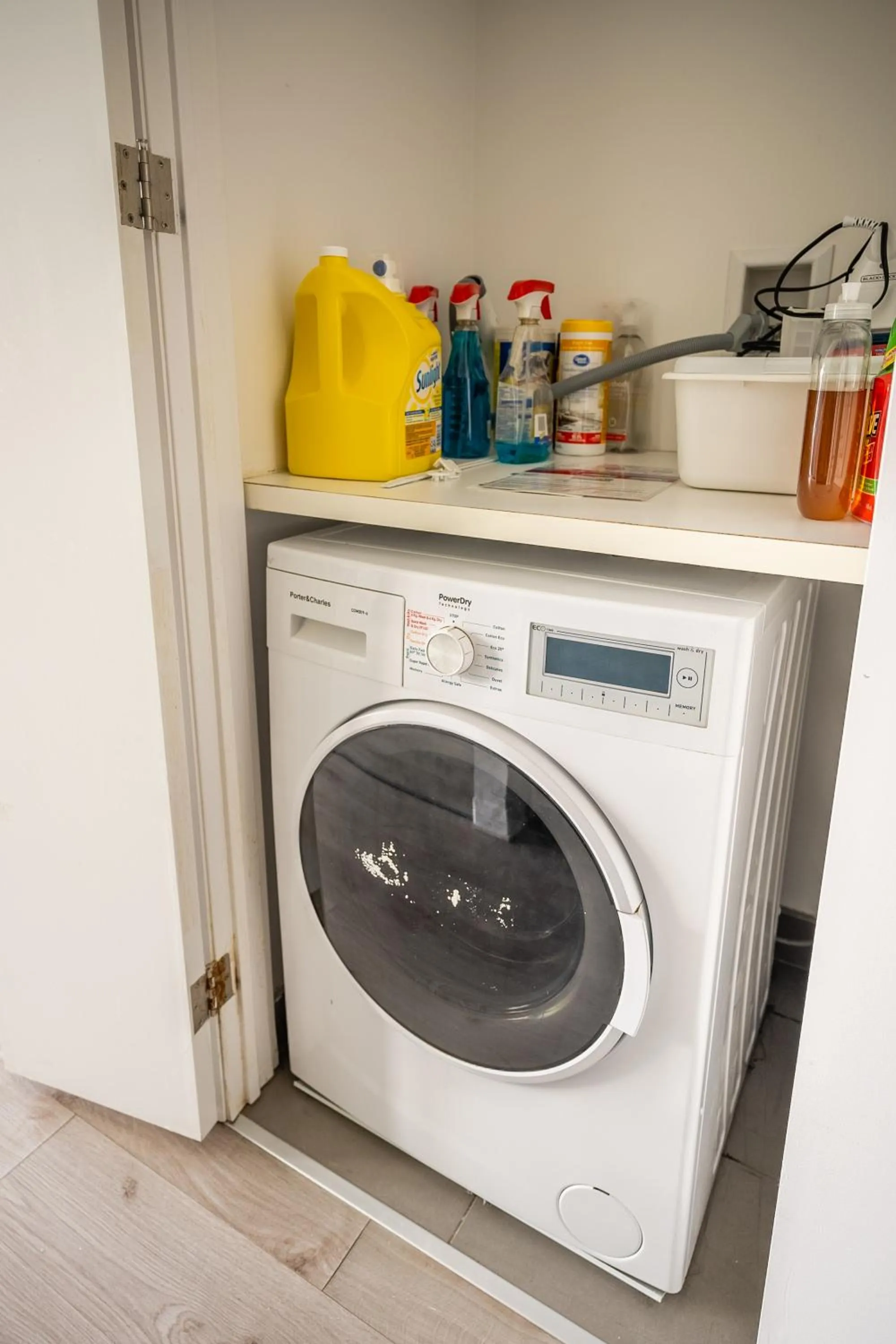 Kitchen or kitchenette in GLOBALSTAY Charming Yorkville Aprt