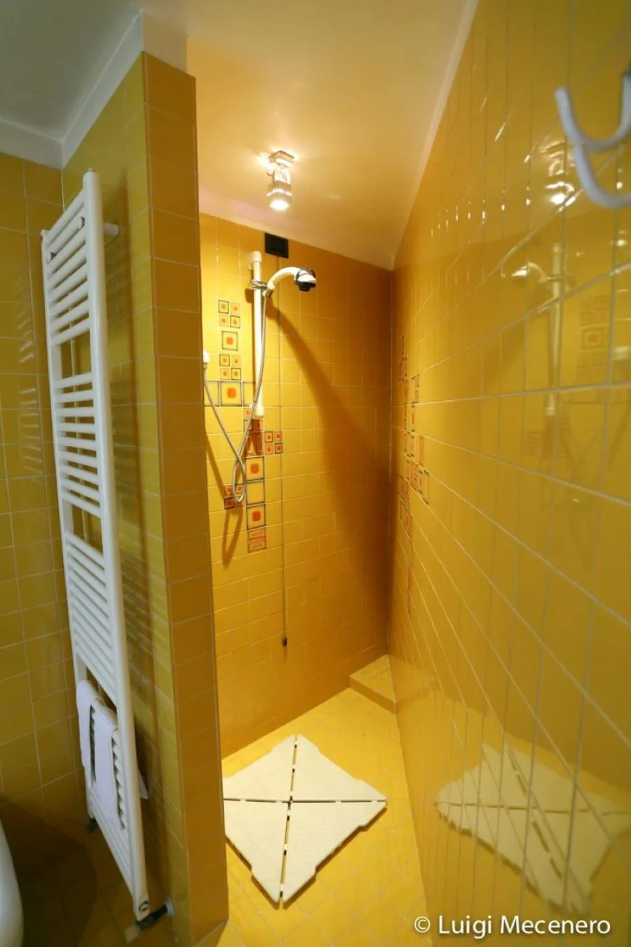 Shower in B&B San Nicolò