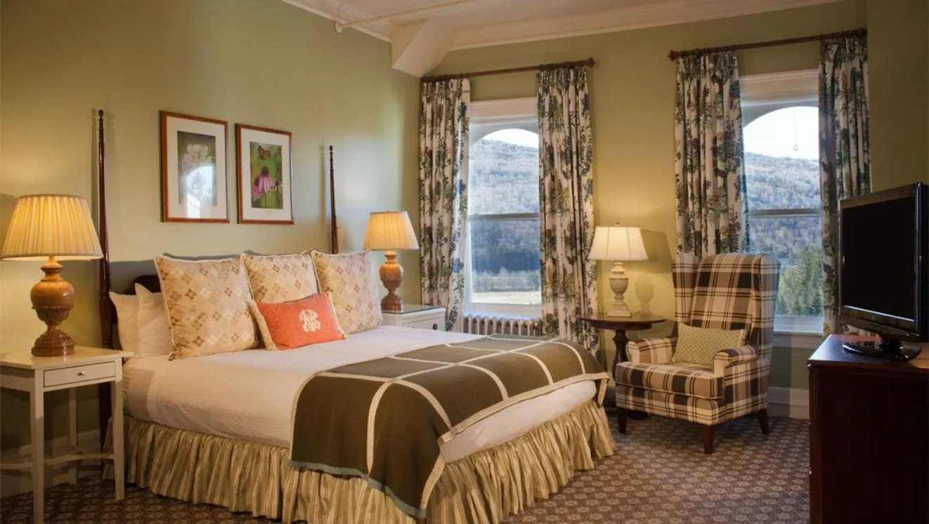 Photo of the whole room, Bed in Omni Mount Washington Resort & Spa