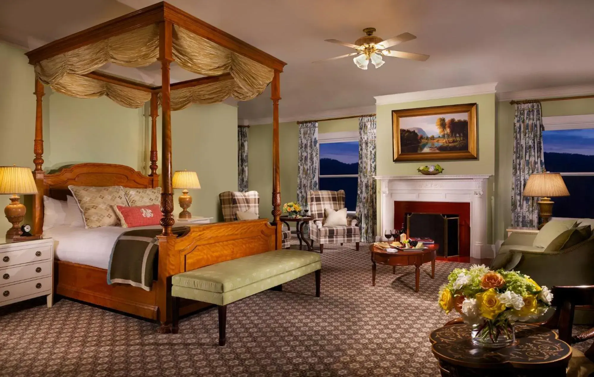 Bed in Omni Mount Washington Resort & Spa Bed in Omni Mount Washington Resort & Spa