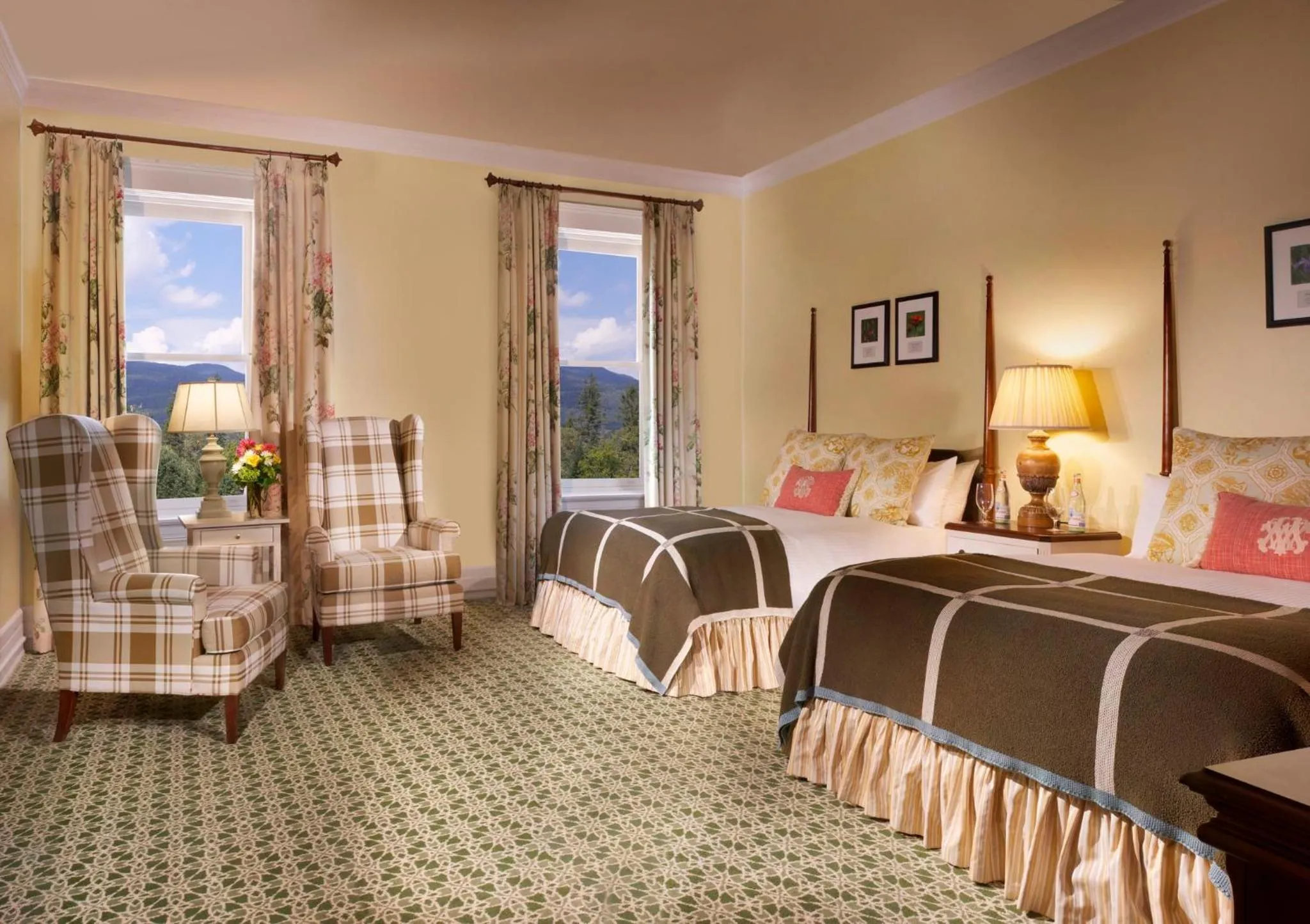 Photo of the whole room, Bed in Omni Mount Washington Resort & Spa