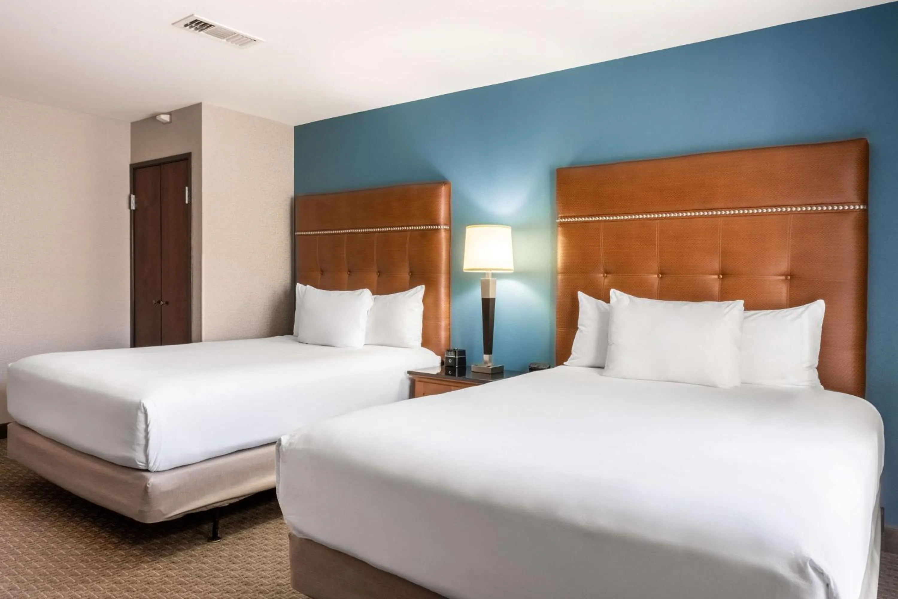 Bedroom, Bed in Drury Plaza Hotel Broadview Wichita