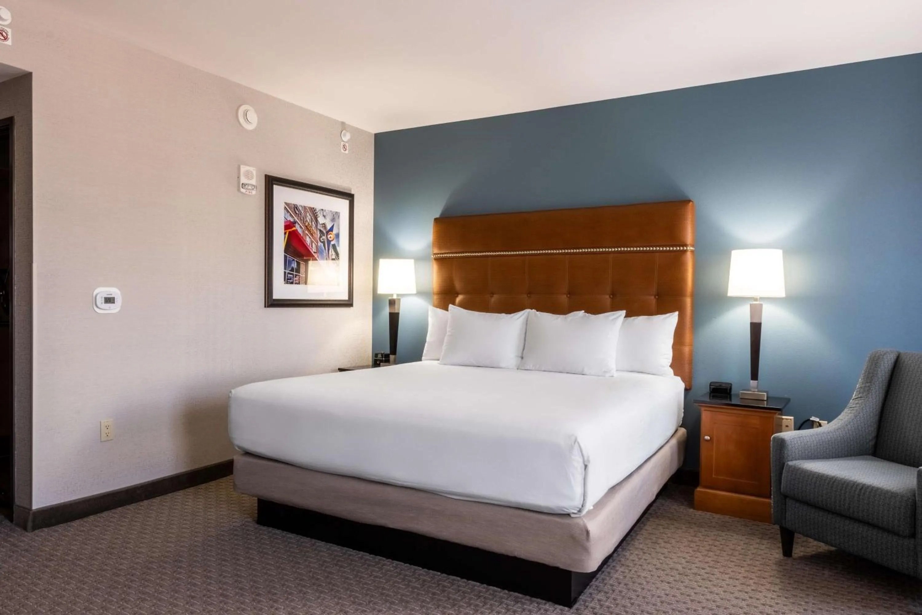 Bedroom, Bed in Drury Plaza Hotel Broadview Wichita