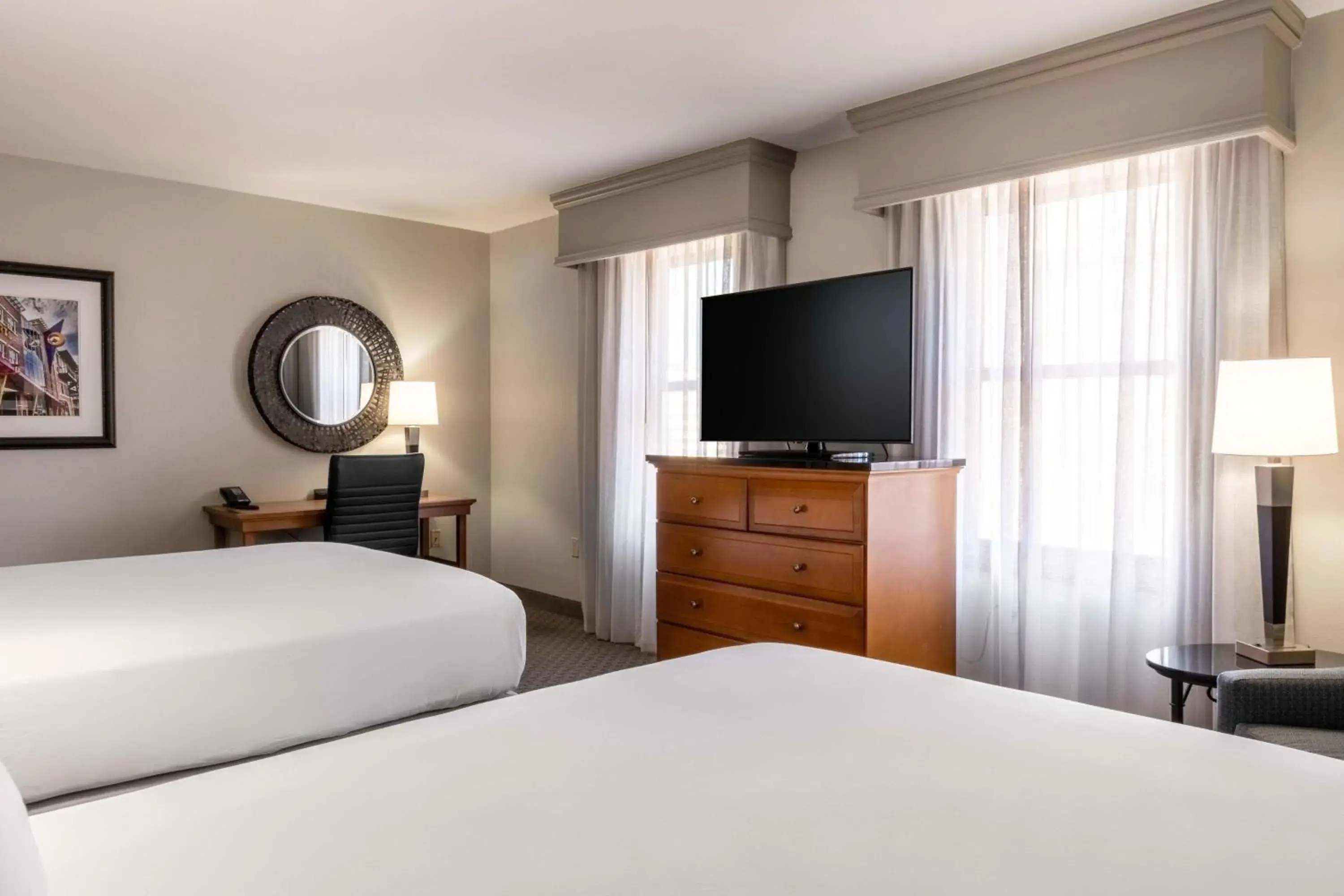 Deluxe Queen Room with Two Queen Beds in Drury Plaza Hotel Broadview Wichita Deluxe Queen Room with Two Queen Beds in Drury Plaza Hotel Broadview Wichita