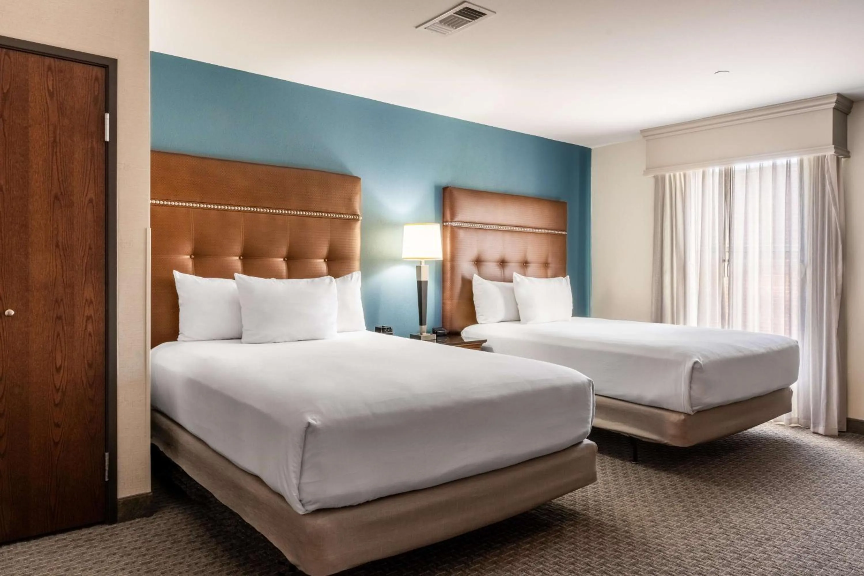 Bedroom, Bed in Drury Plaza Hotel Broadview Wichita