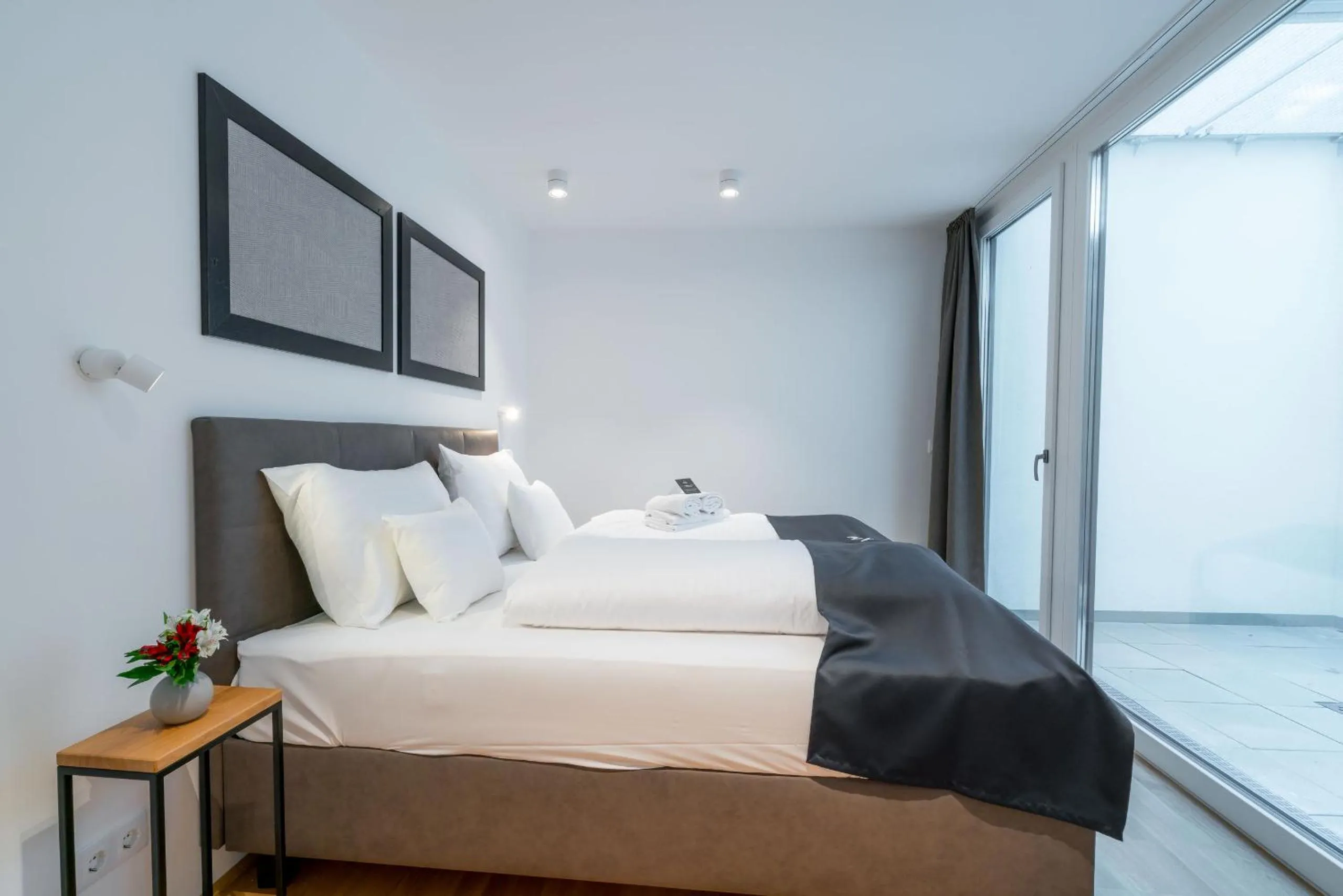 Bed in Vienna Residence, Hietzing - Schönbrunn