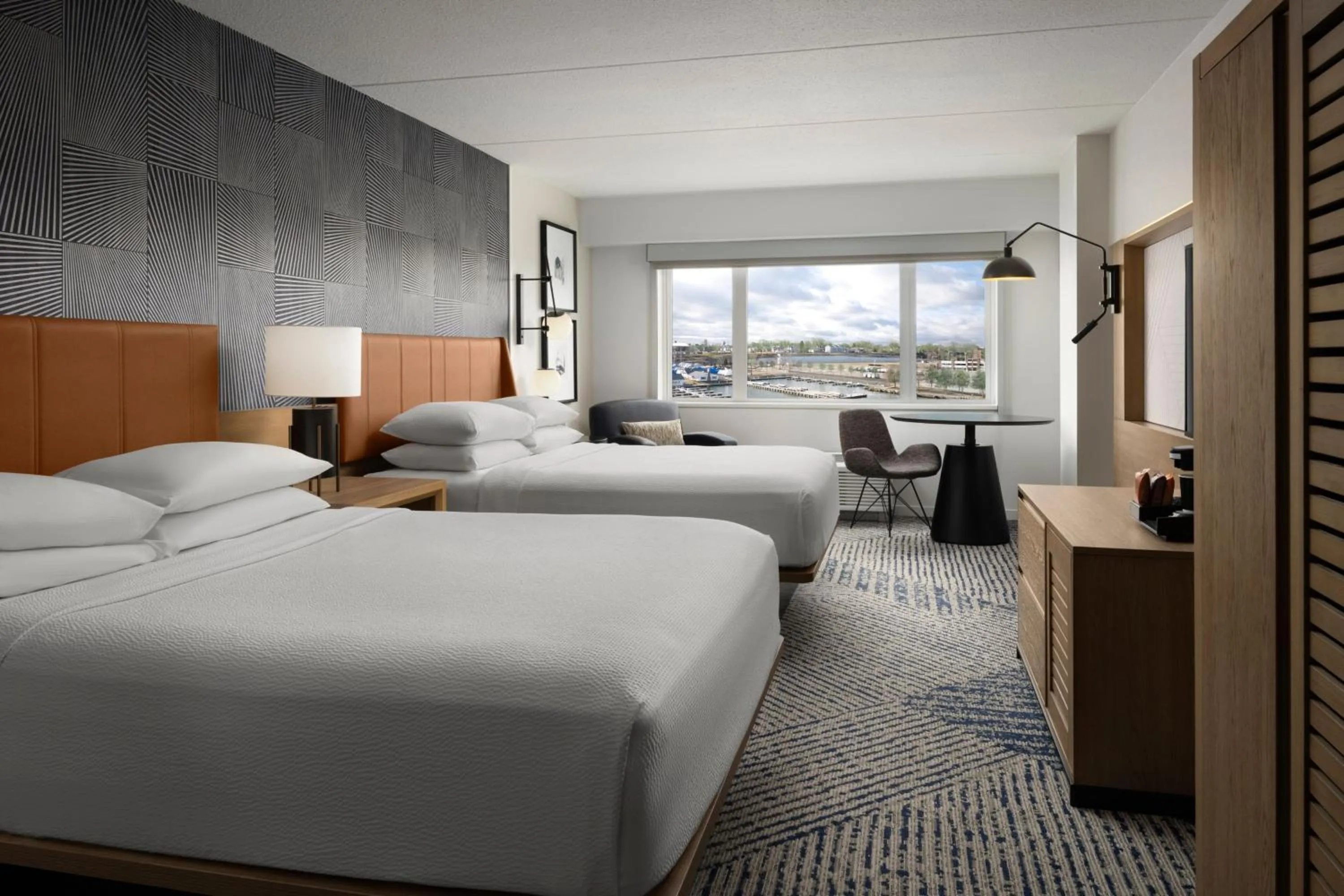 Photo of the whole room, Bed in Sheraton Erie Bayfront Hotel