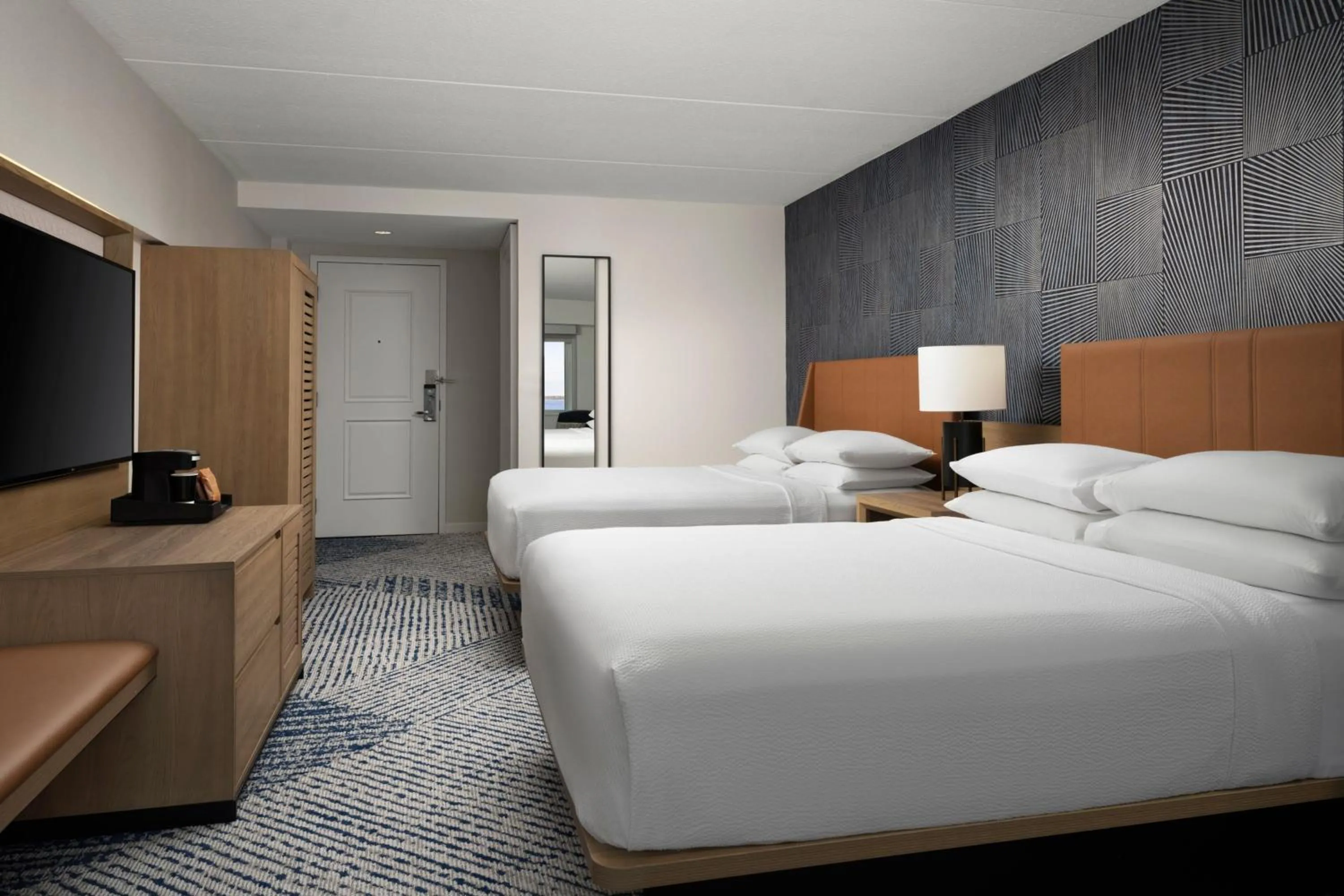 Photo of the whole room, Bed in Sheraton Erie Bayfront Hotel