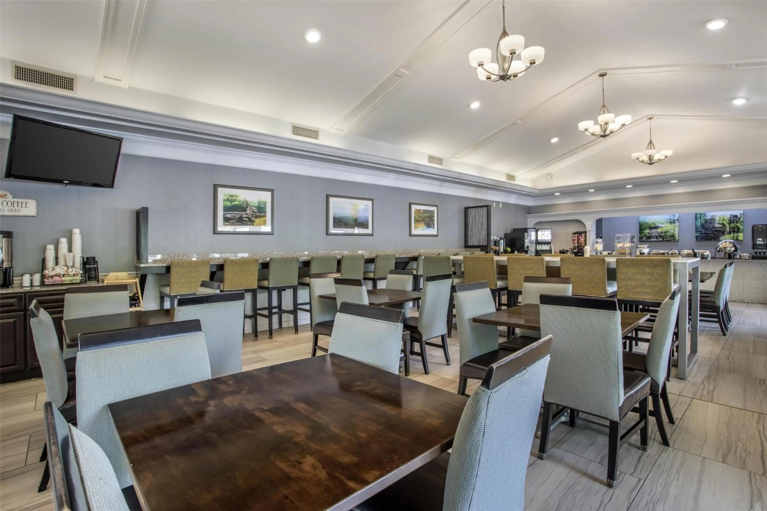 Breakfast in Best Western Plaza Inn