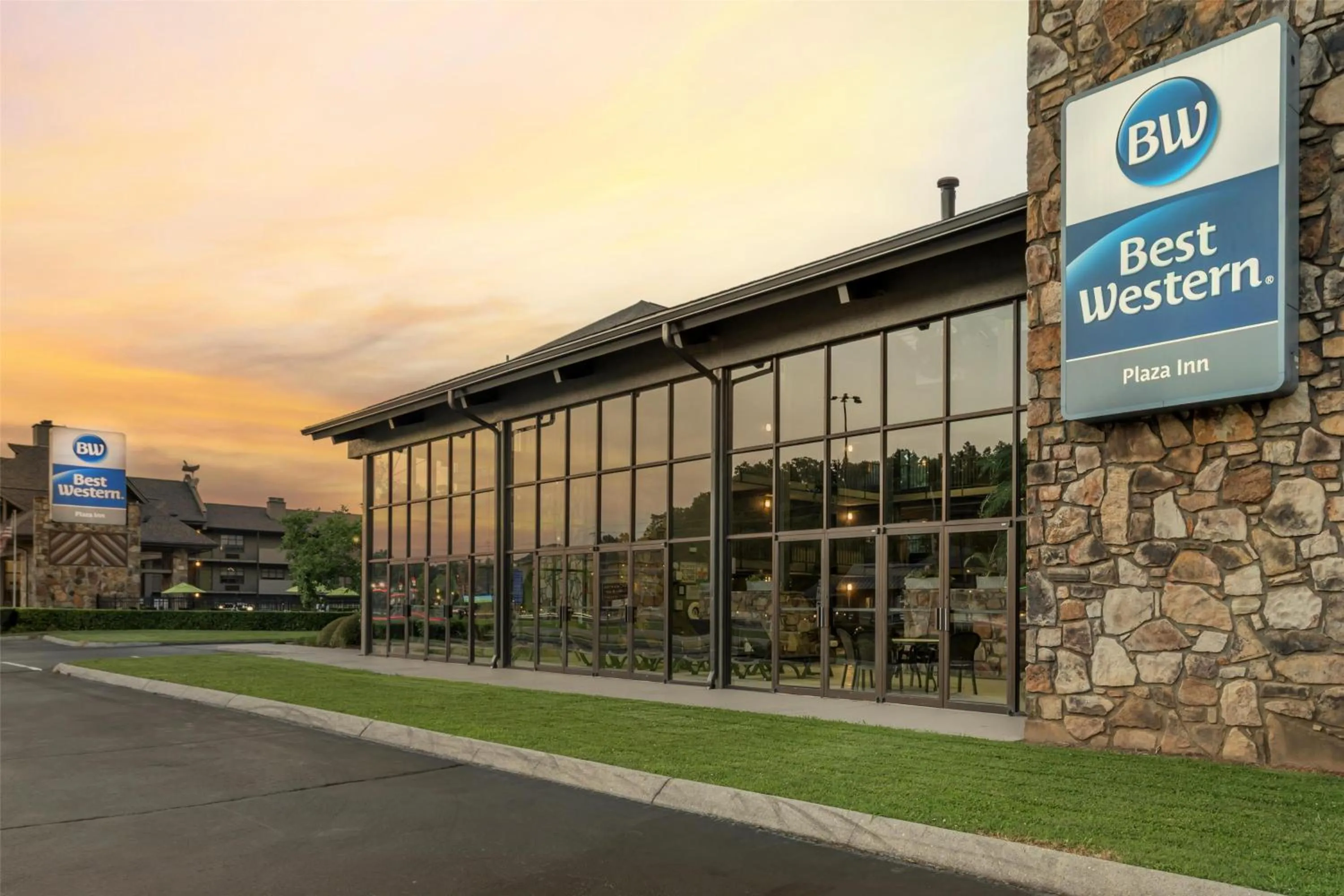 Property building in Best Western Plaza Inn