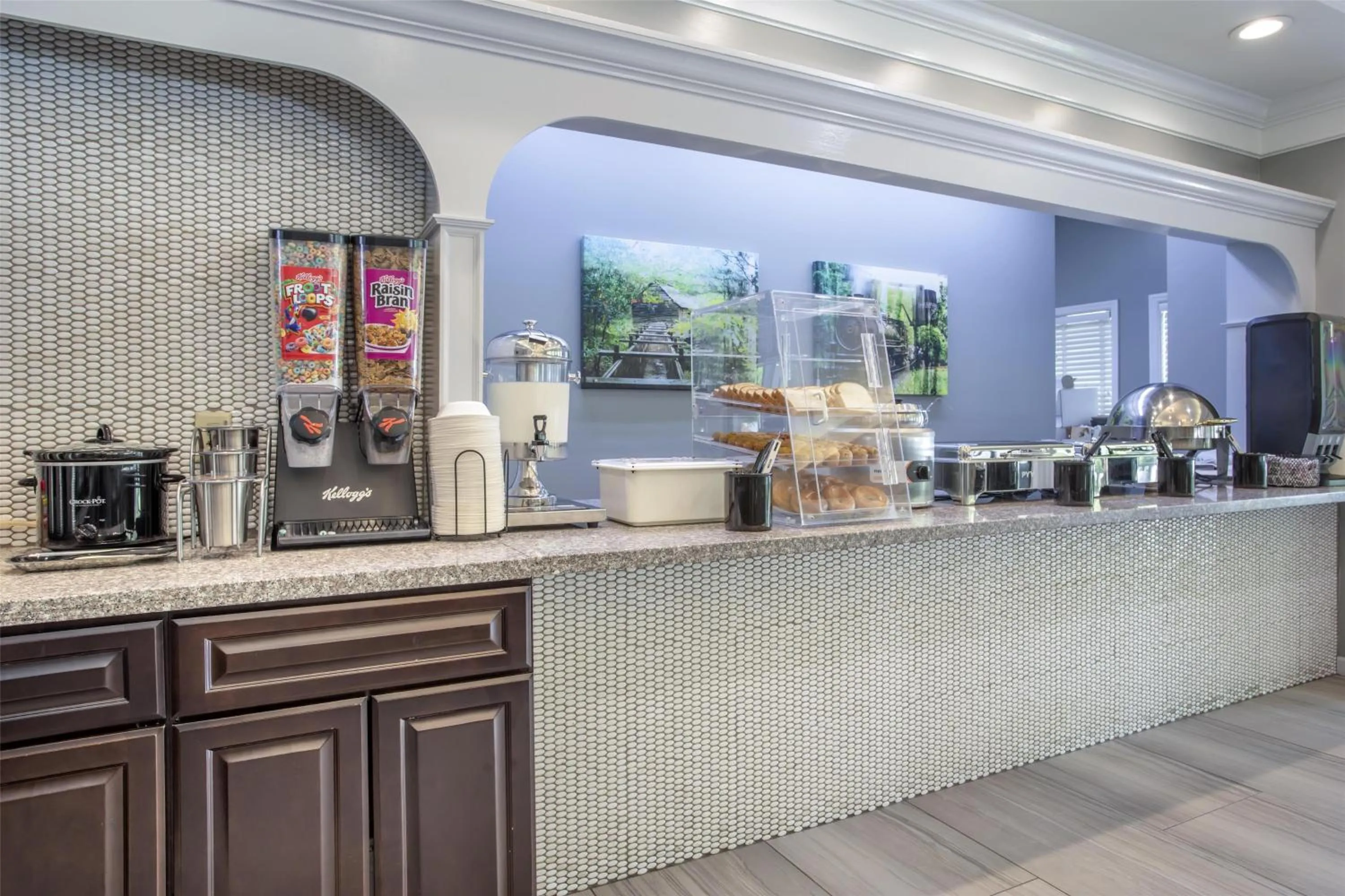 Breakfast in Best Western Plaza Inn