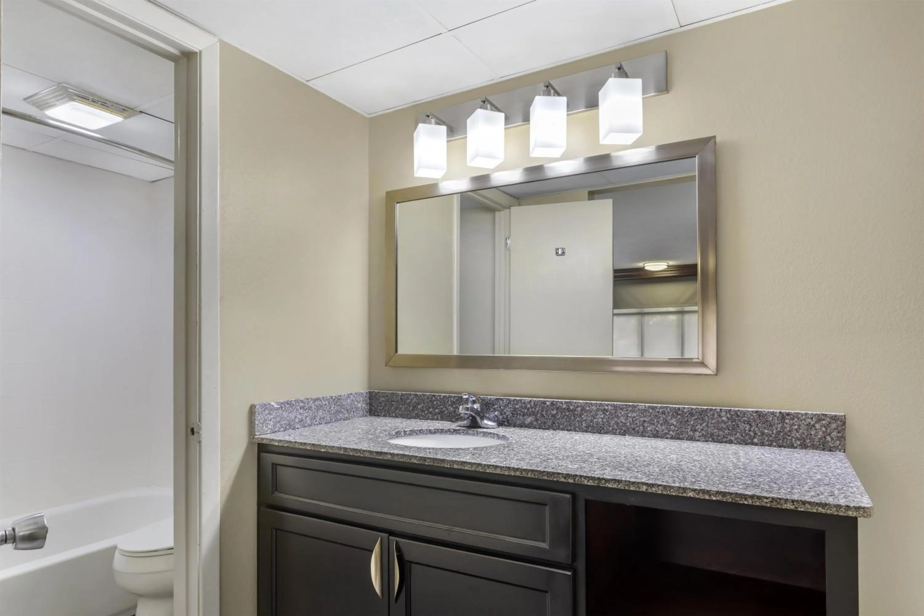 Bedroom in Best Western Plaza Inn