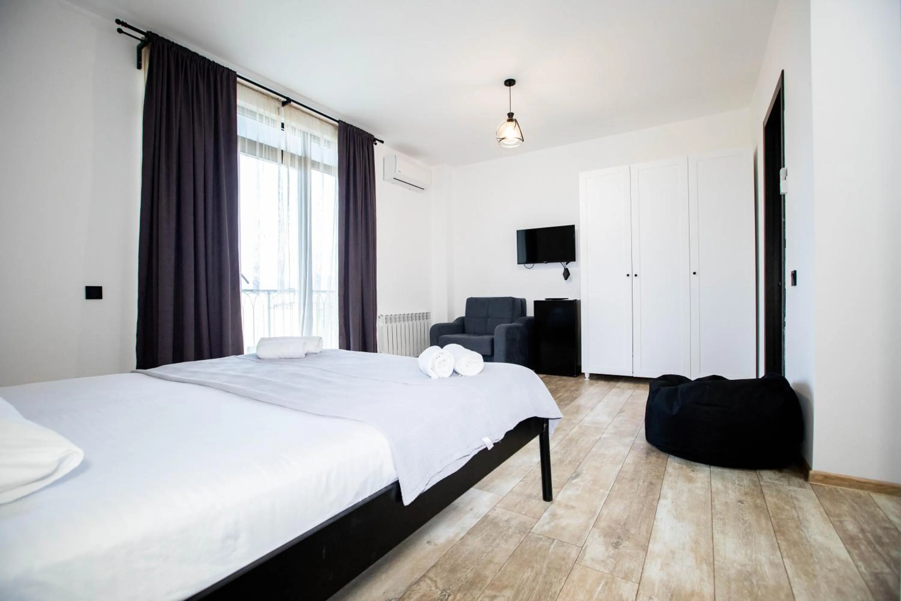 Bedroom, Bed in Level Up Hotel & Restaurant