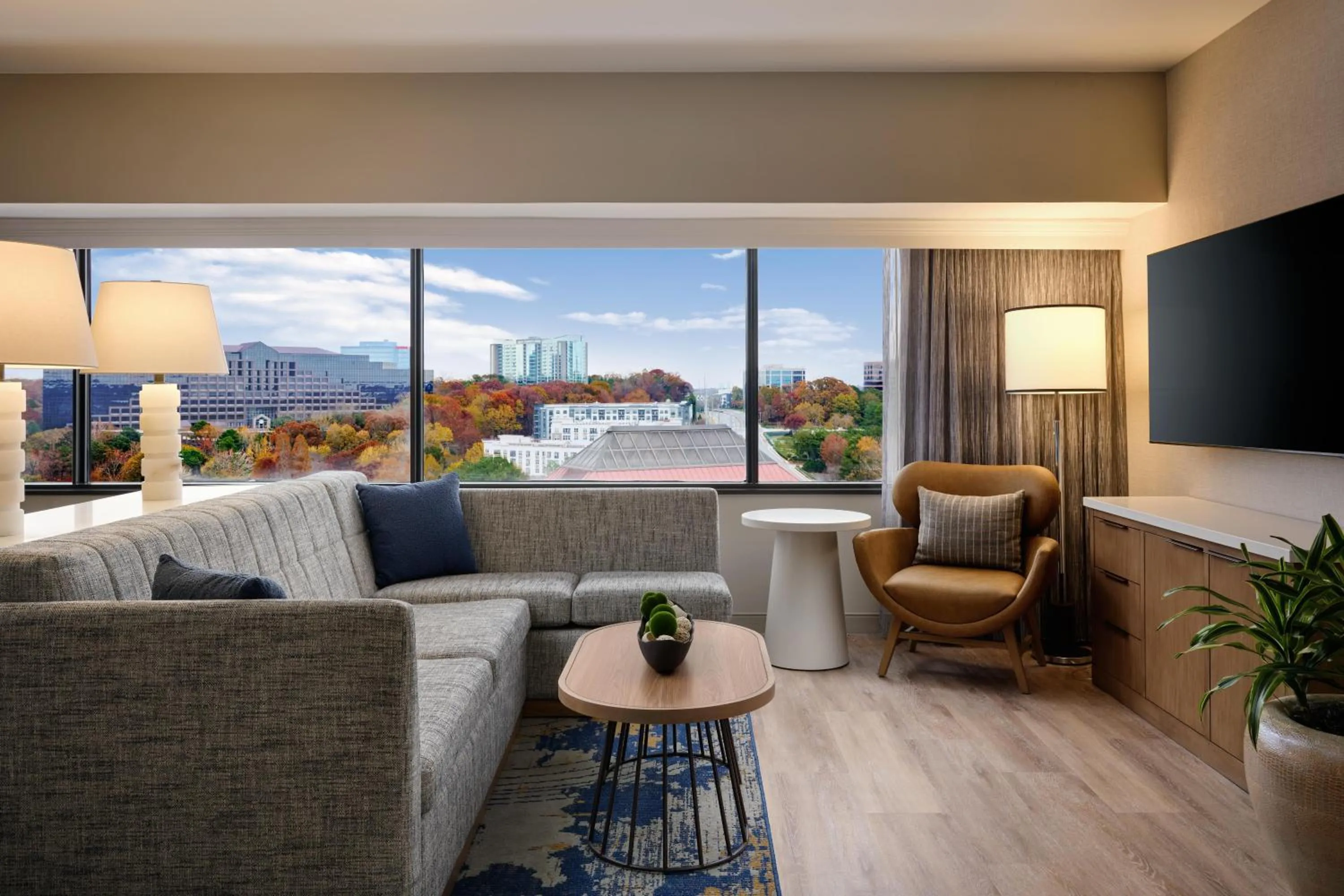 Photo of the whole room in Hyatt Regency Suites Atlanta Northwest