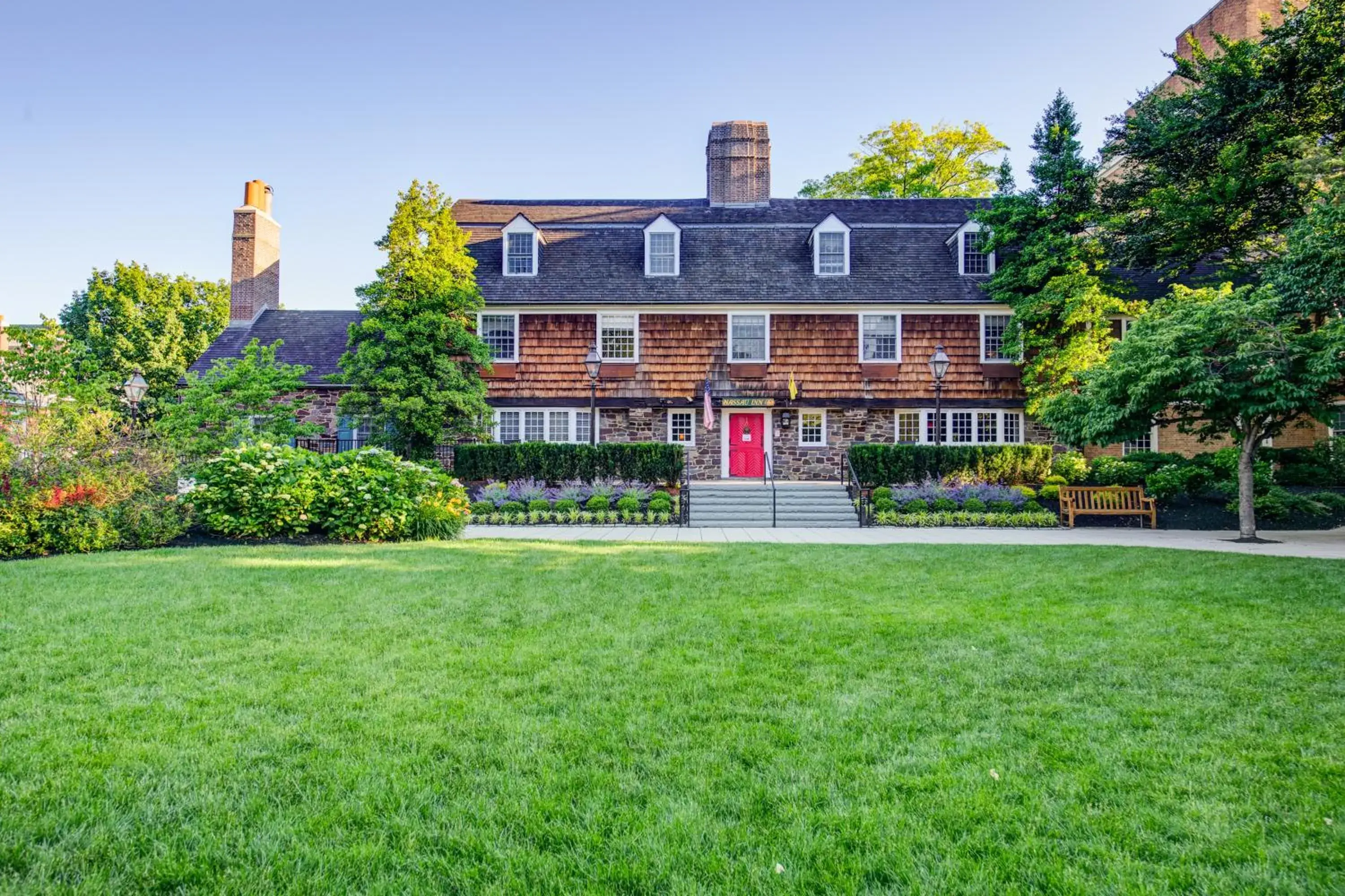 Property building in Nassau Inn Property building in Nassau Inn