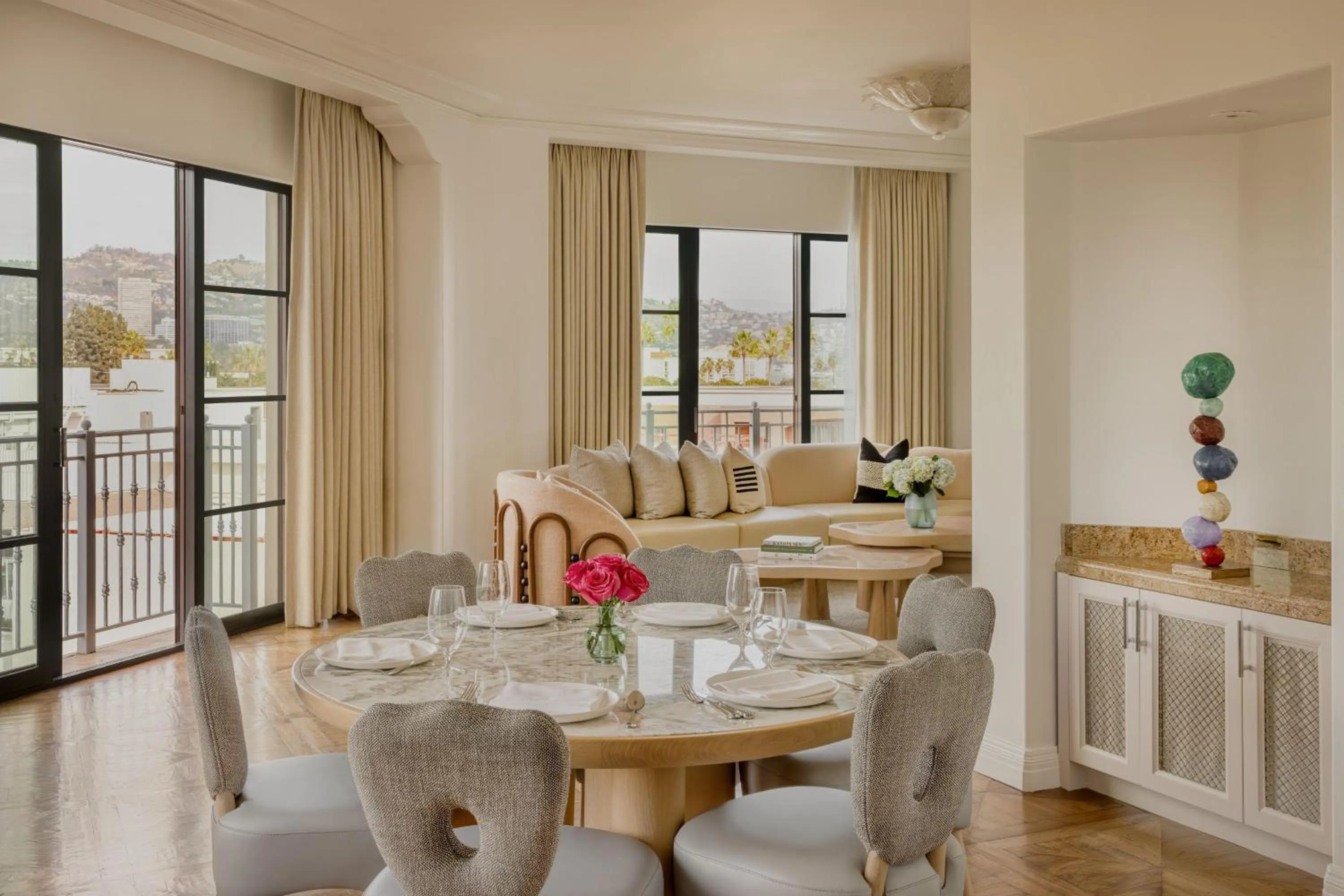 Photo of the whole room in The Maybourne Beverly Hills, Maybourne