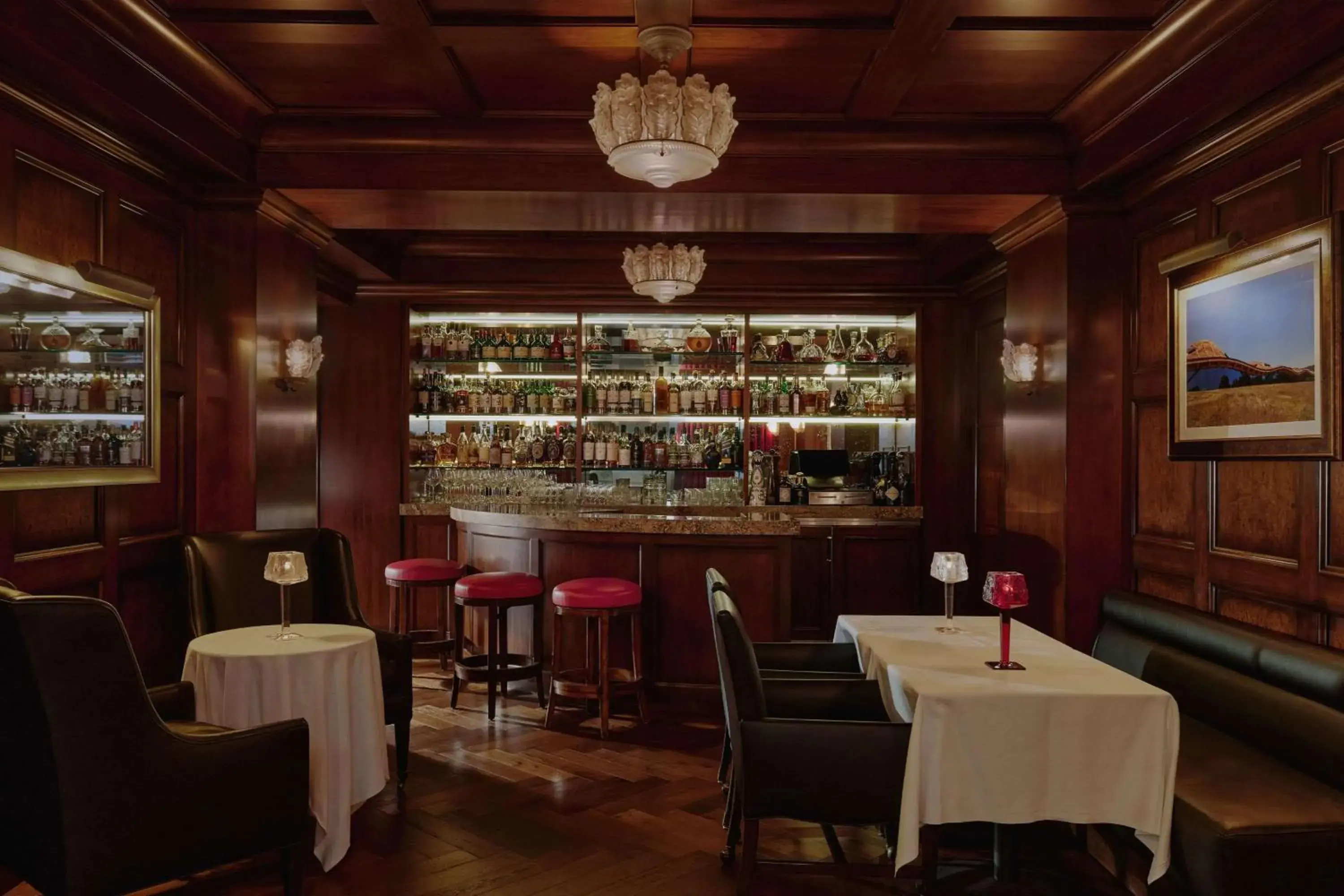 Lounge or bar in The Maybourne Beverly Hills, Maybourne Lounge or bar in The Maybourne Beverly Hills, Maybourne