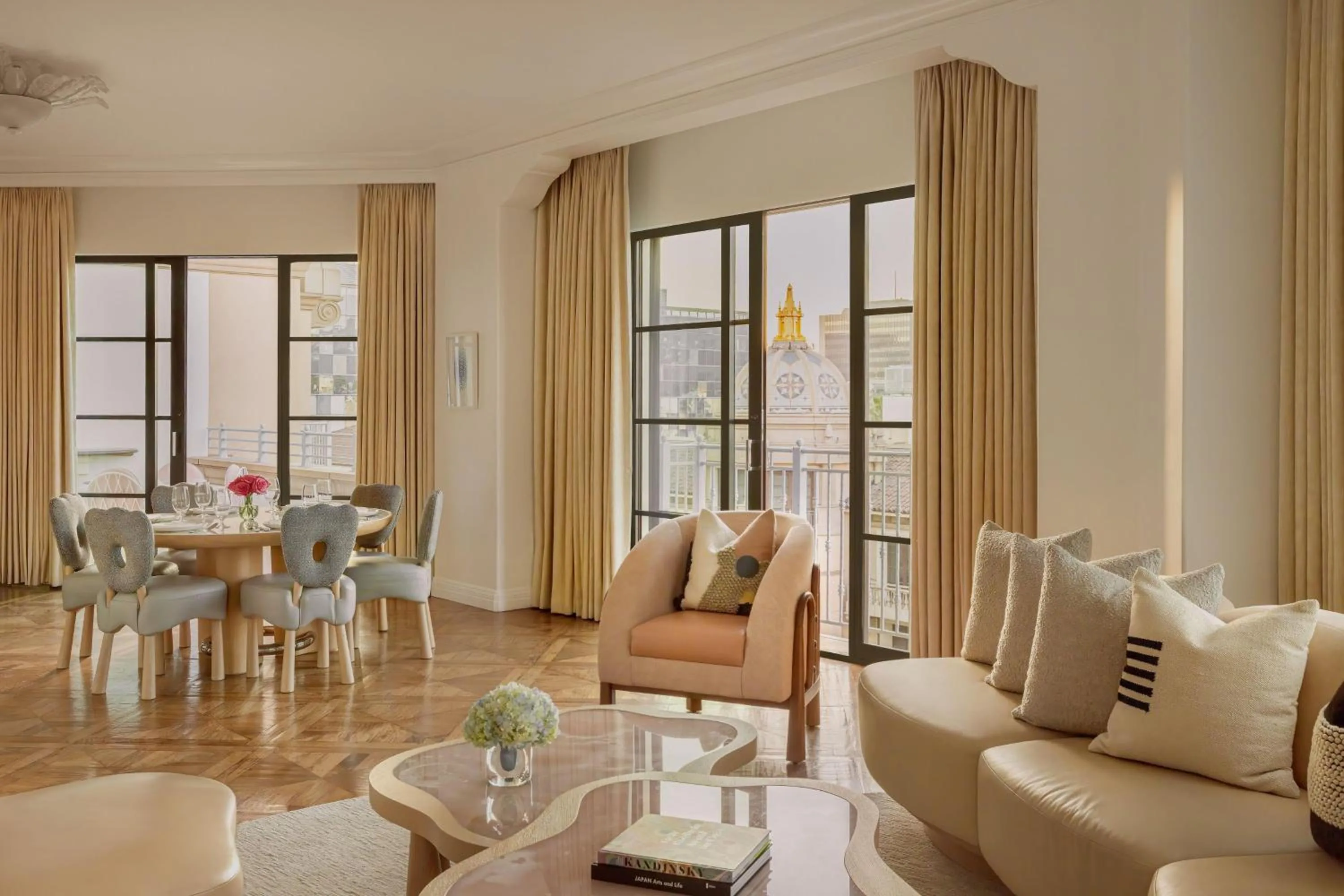 Photo of the whole room in The Maybourne Beverly Hills, Maybourne