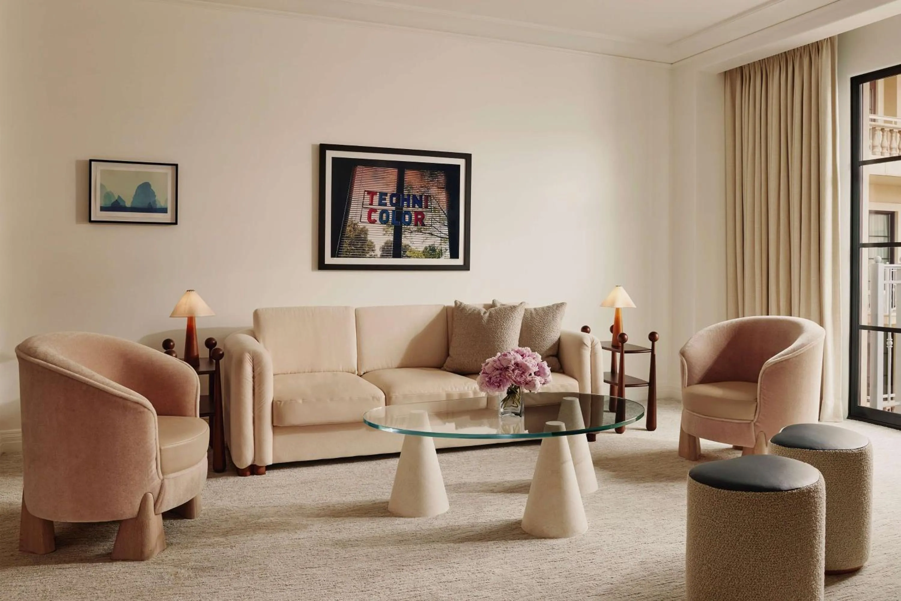 Photo of the whole room in The Maybourne Beverly Hills, Maybourne