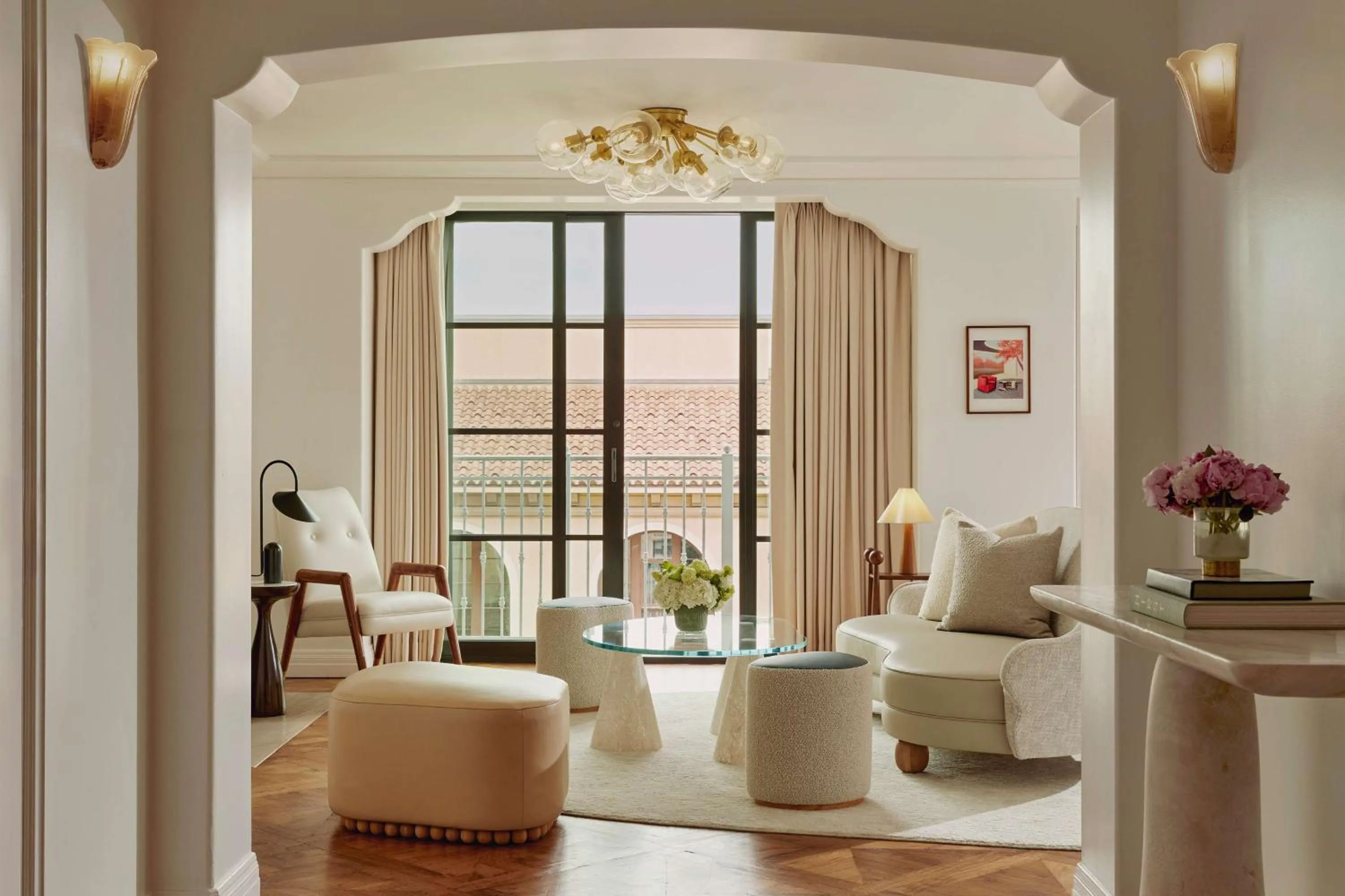 Photo of the whole room in The Maybourne Beverly Hills, Maybourne