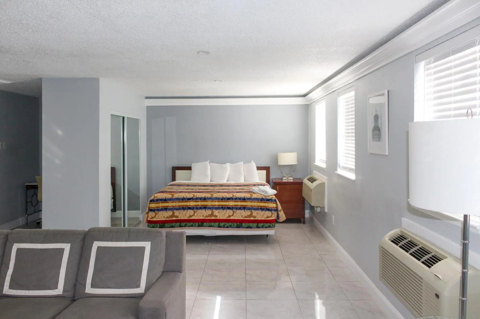 APM Inn & Suites - Jacksonville