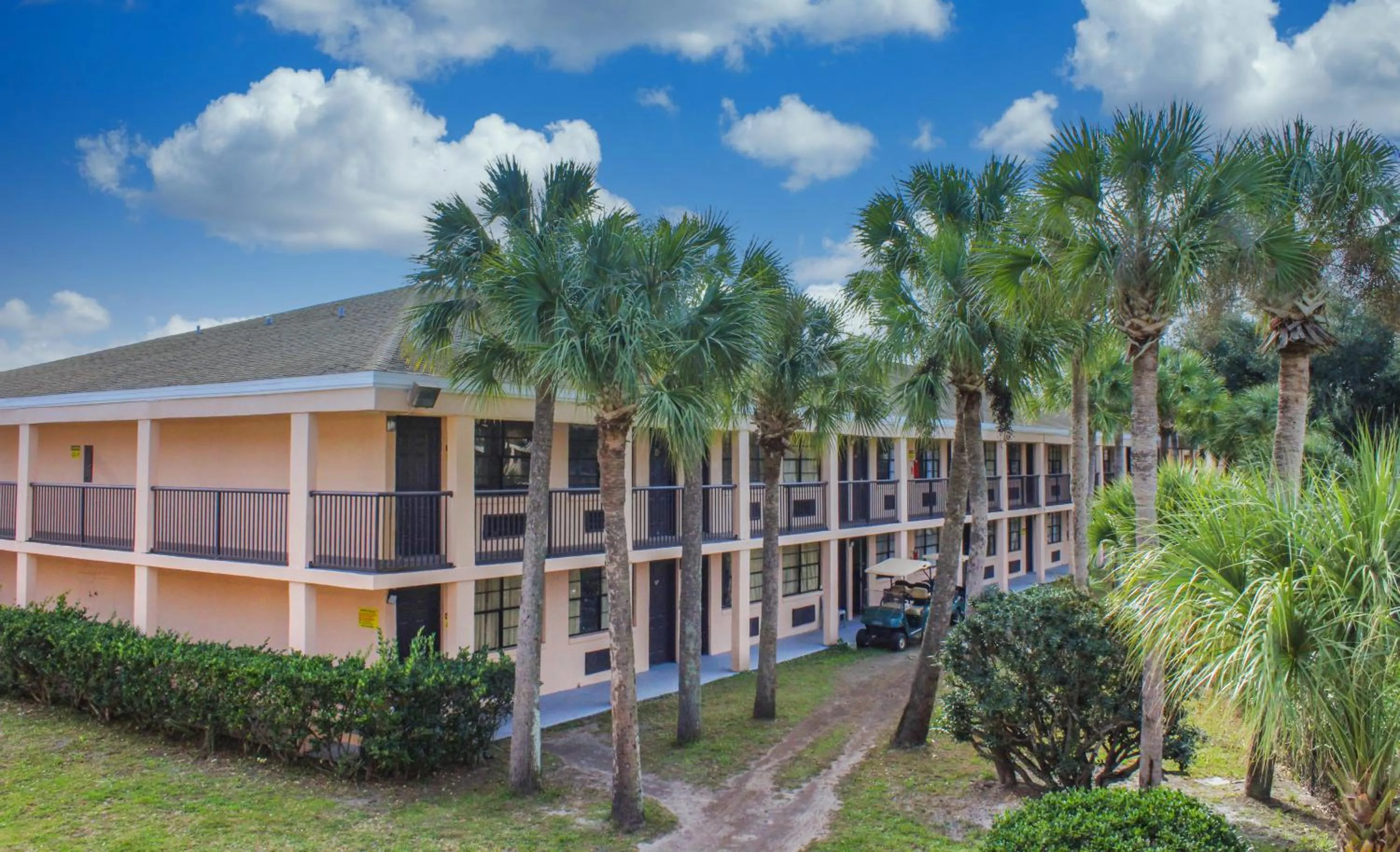 Property Building in APM Inn & Suites - Jacksonville