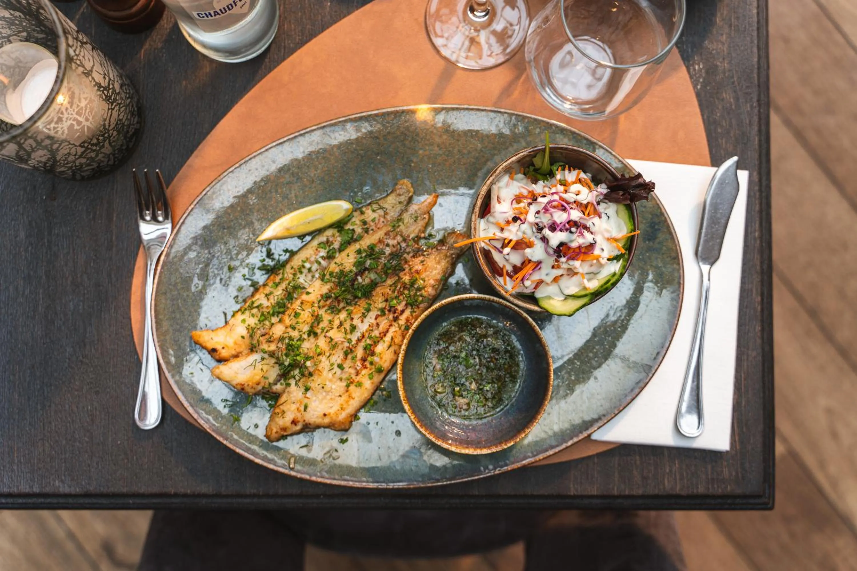 Restaurant/places to eat in Maison de la Paix