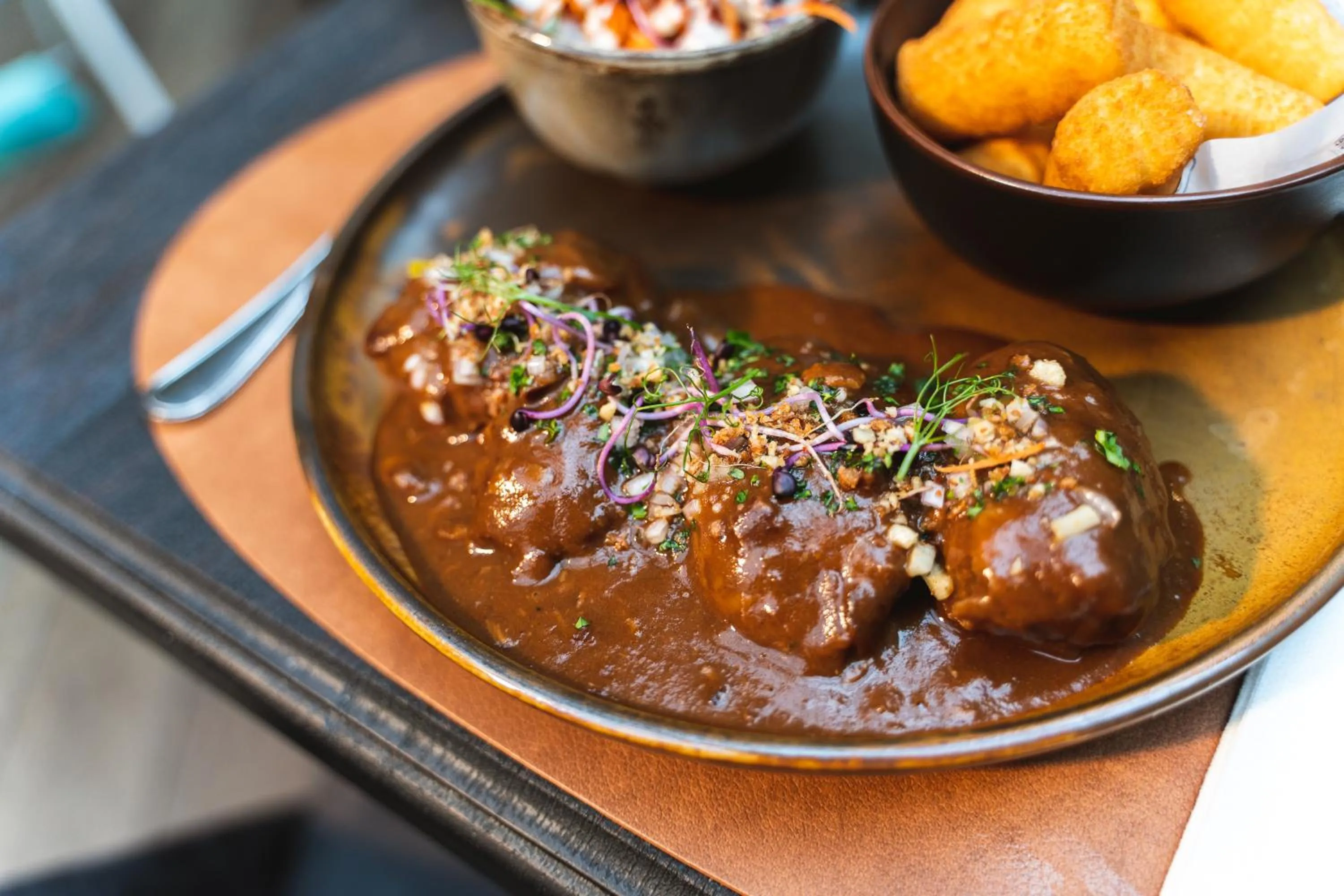 Restaurant/places to eat in Maison de la Paix