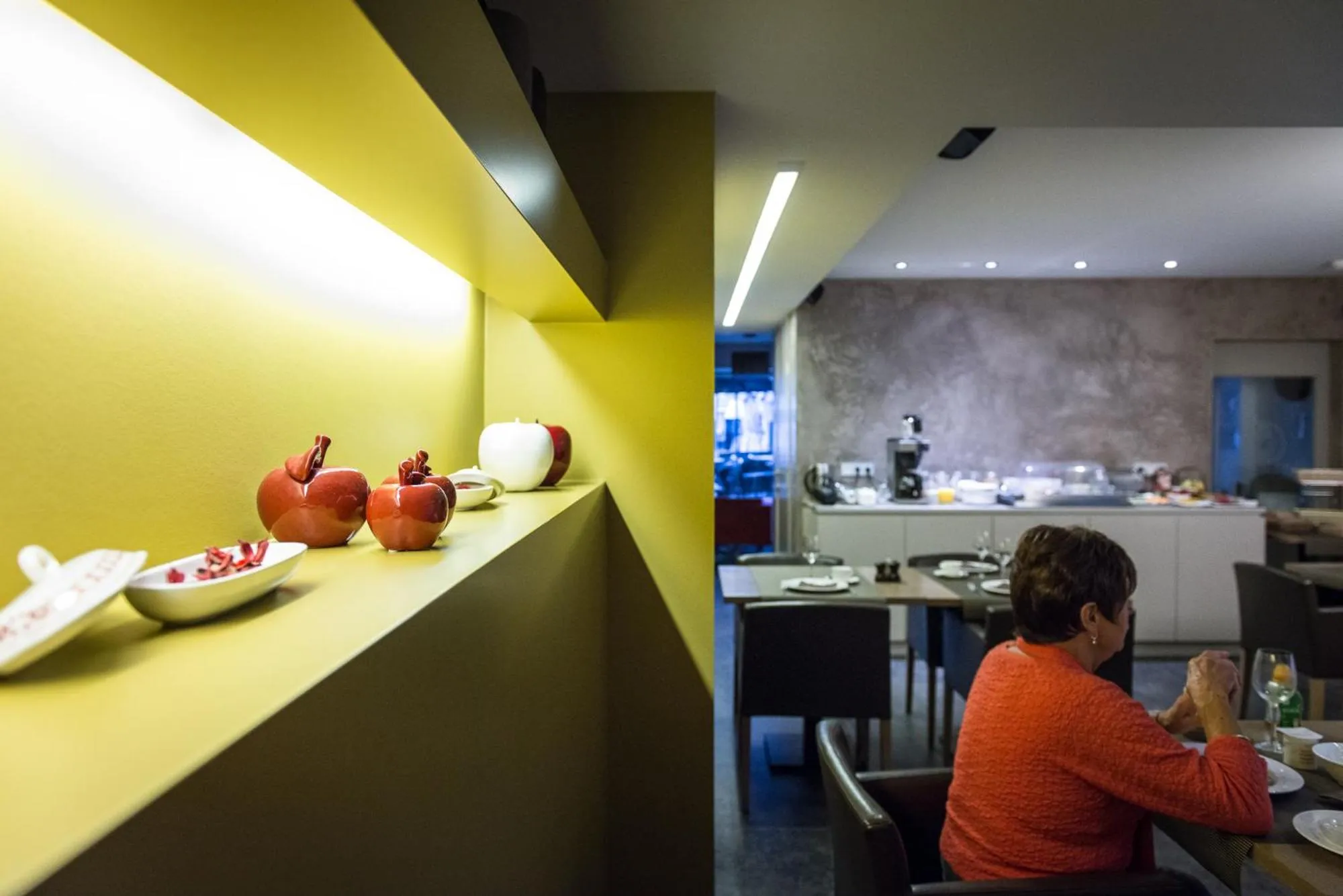 Breakfast in Maison de la Paix